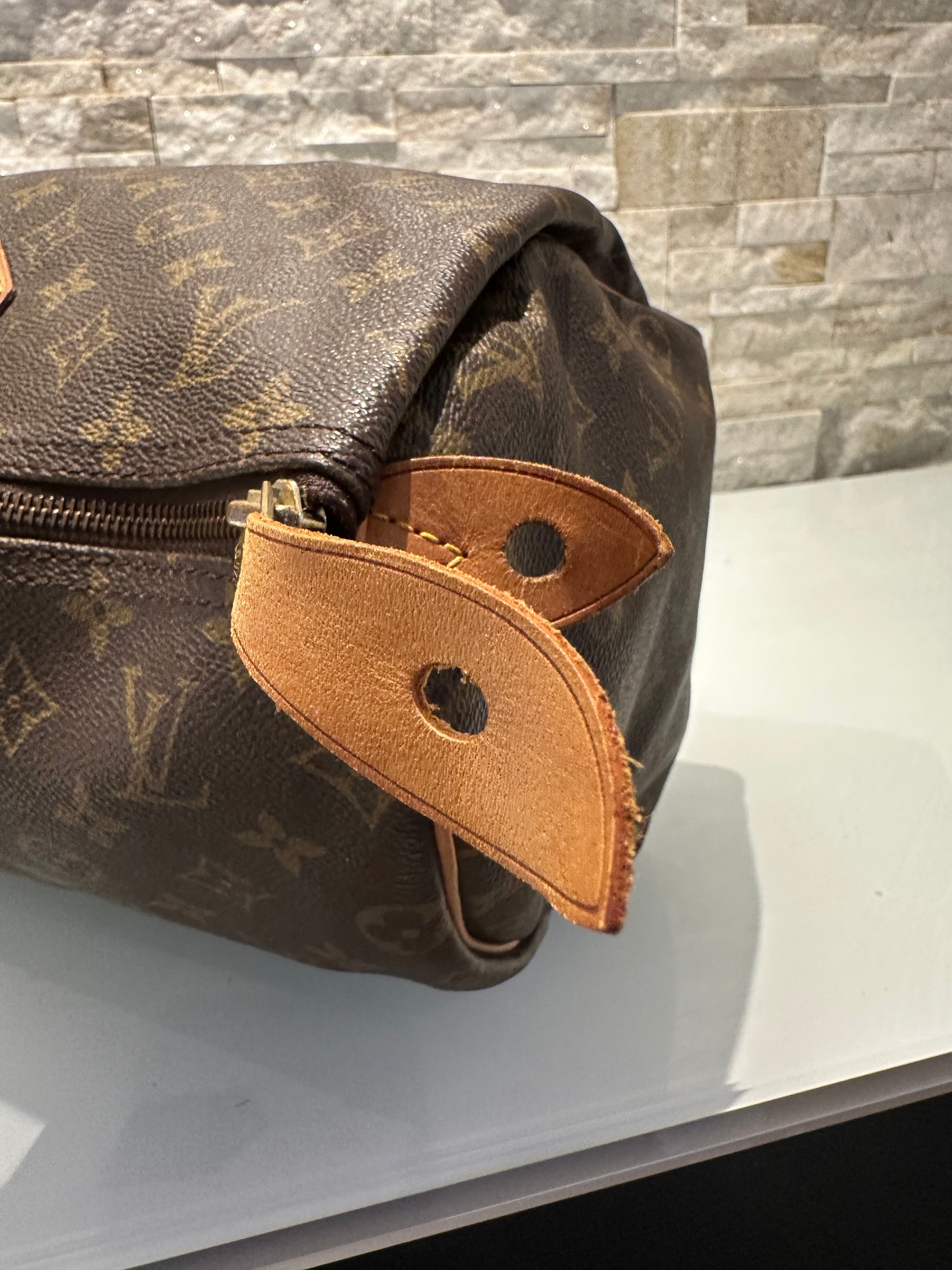 Louis Vuitton Speedy 40