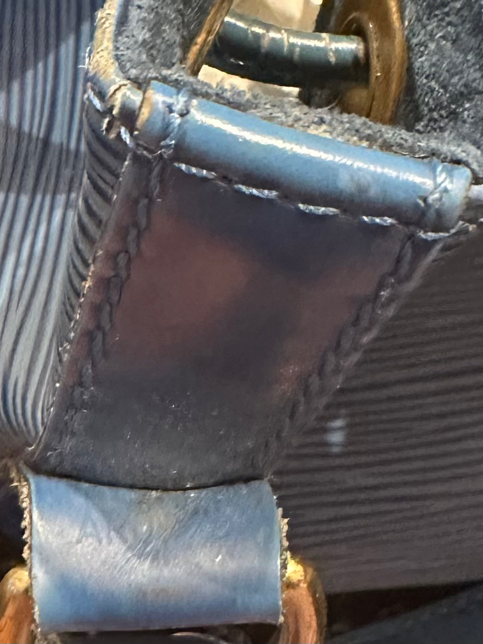 Louis Vuitton Grand Noe Epi