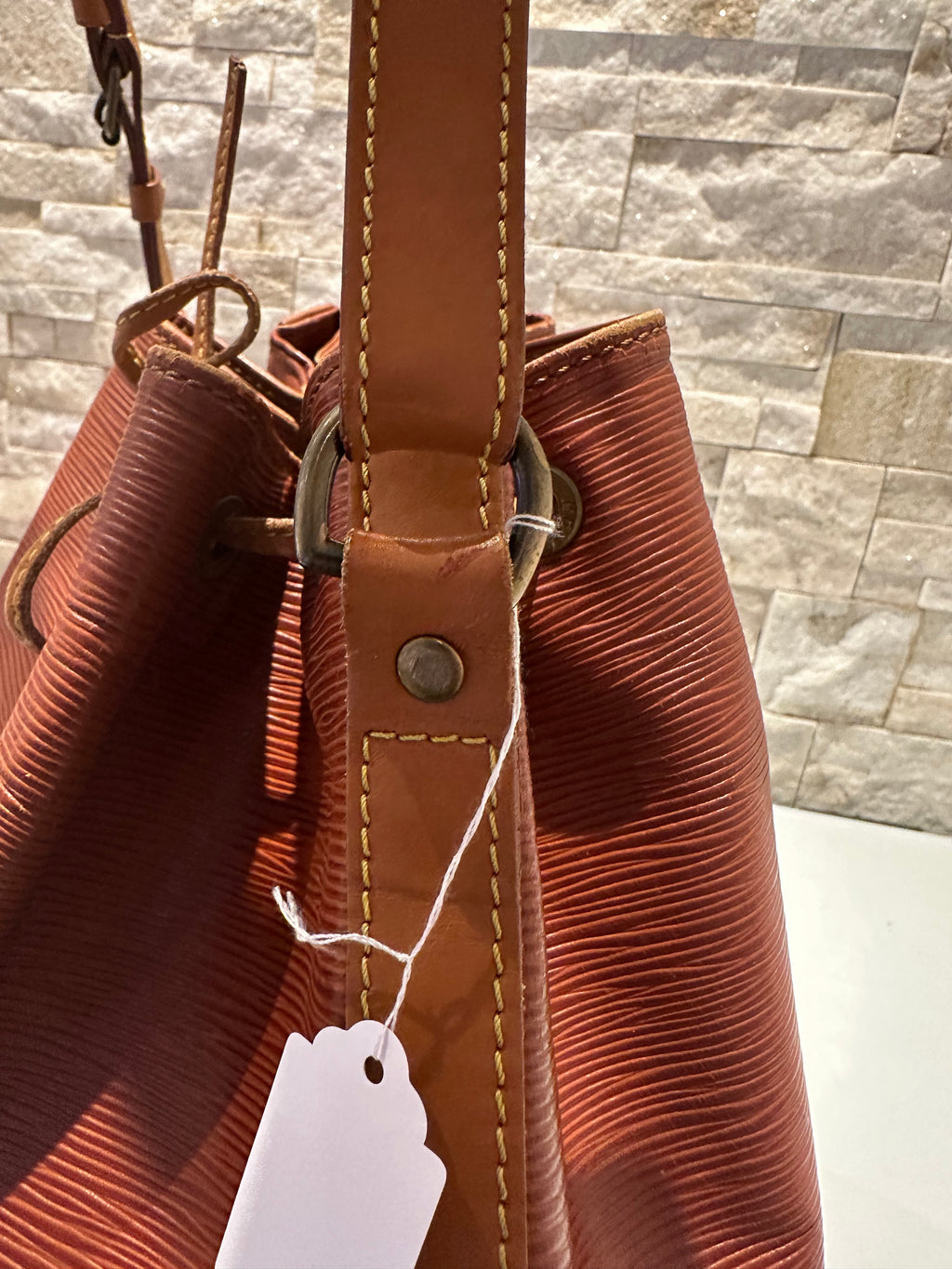 Louis Vuitton Grand Noe Epi