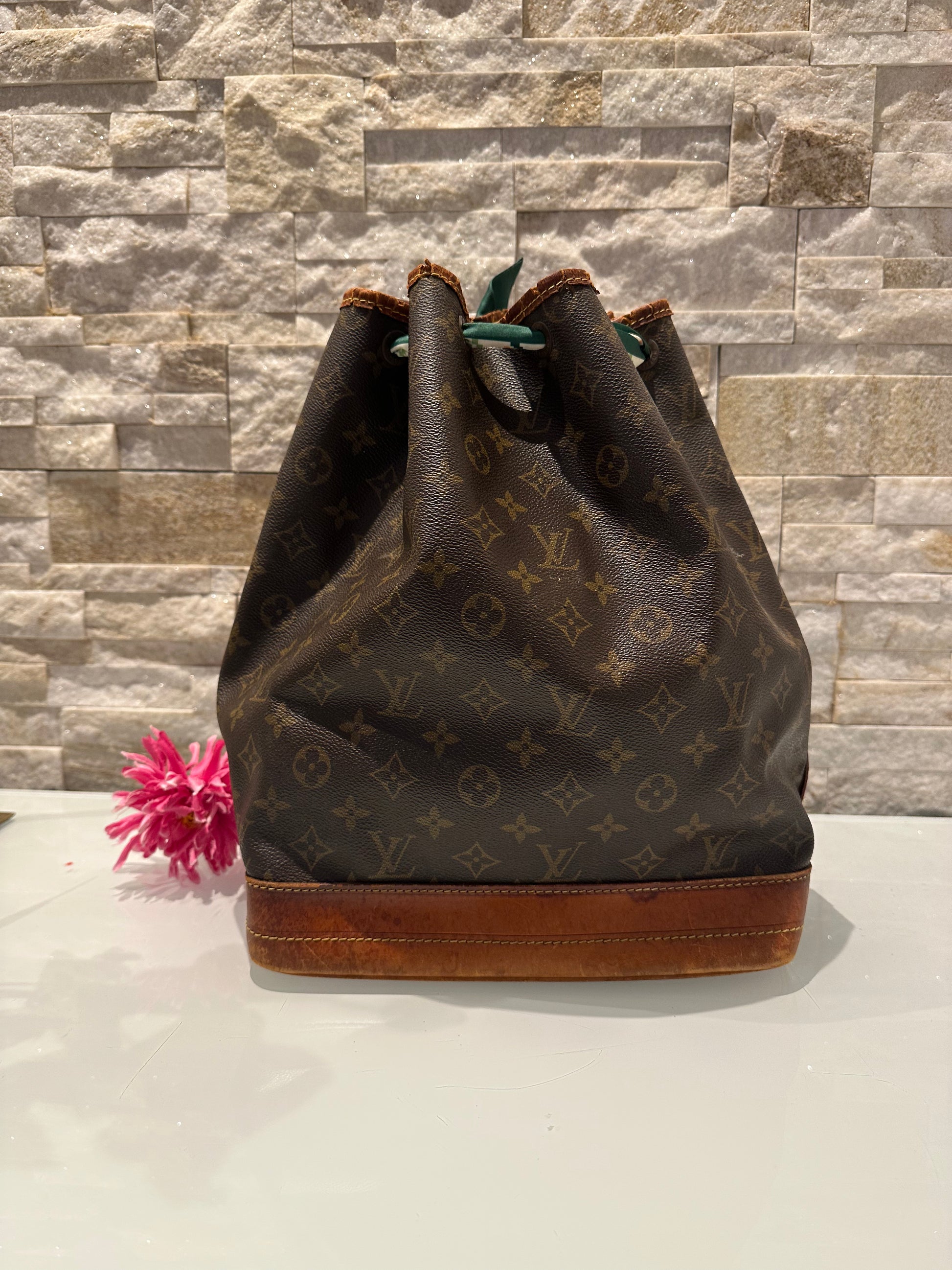 Louis Vuitton Grand Noe Canvas