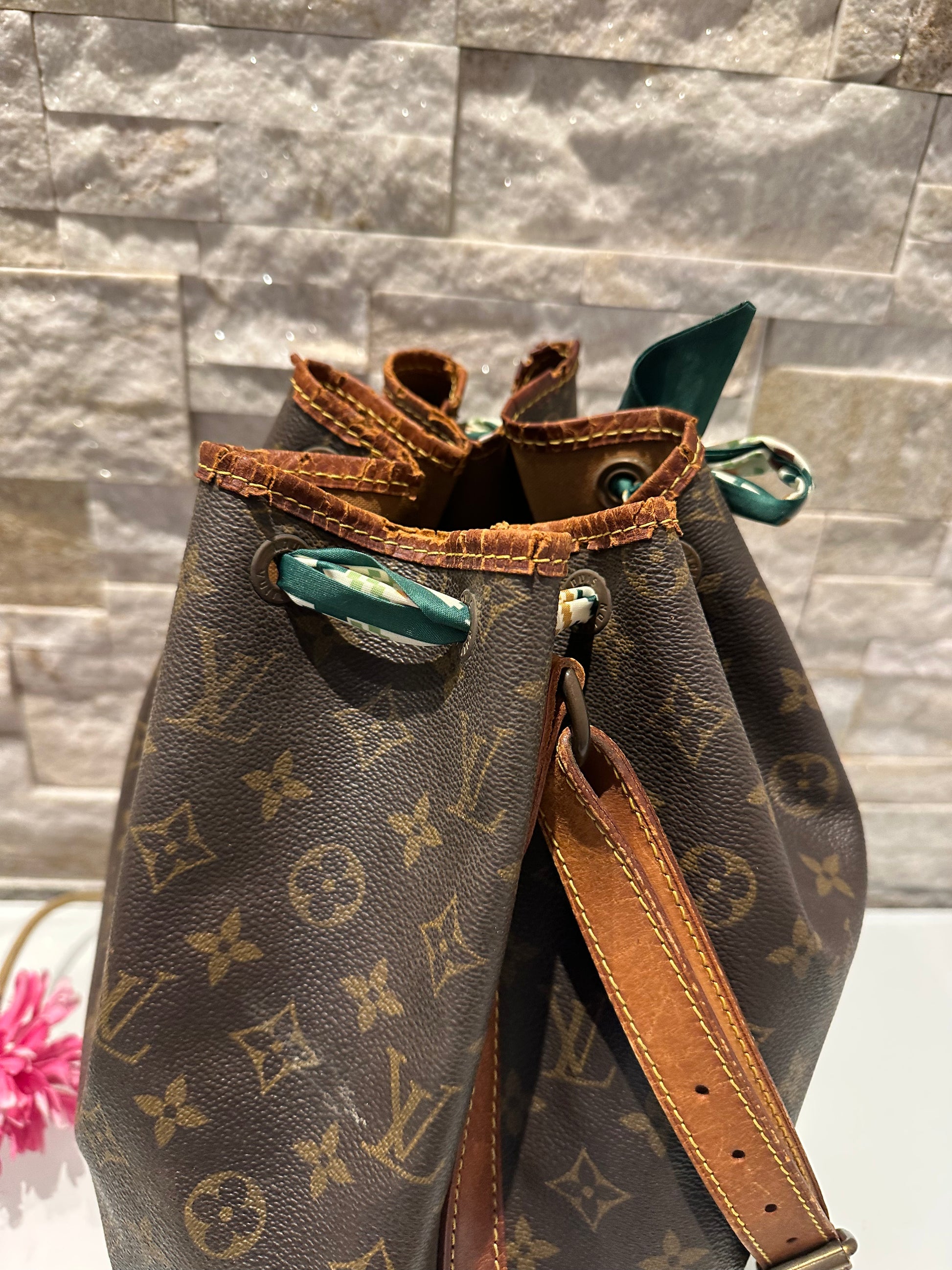Louis Vuitton Grand Noe Canvas