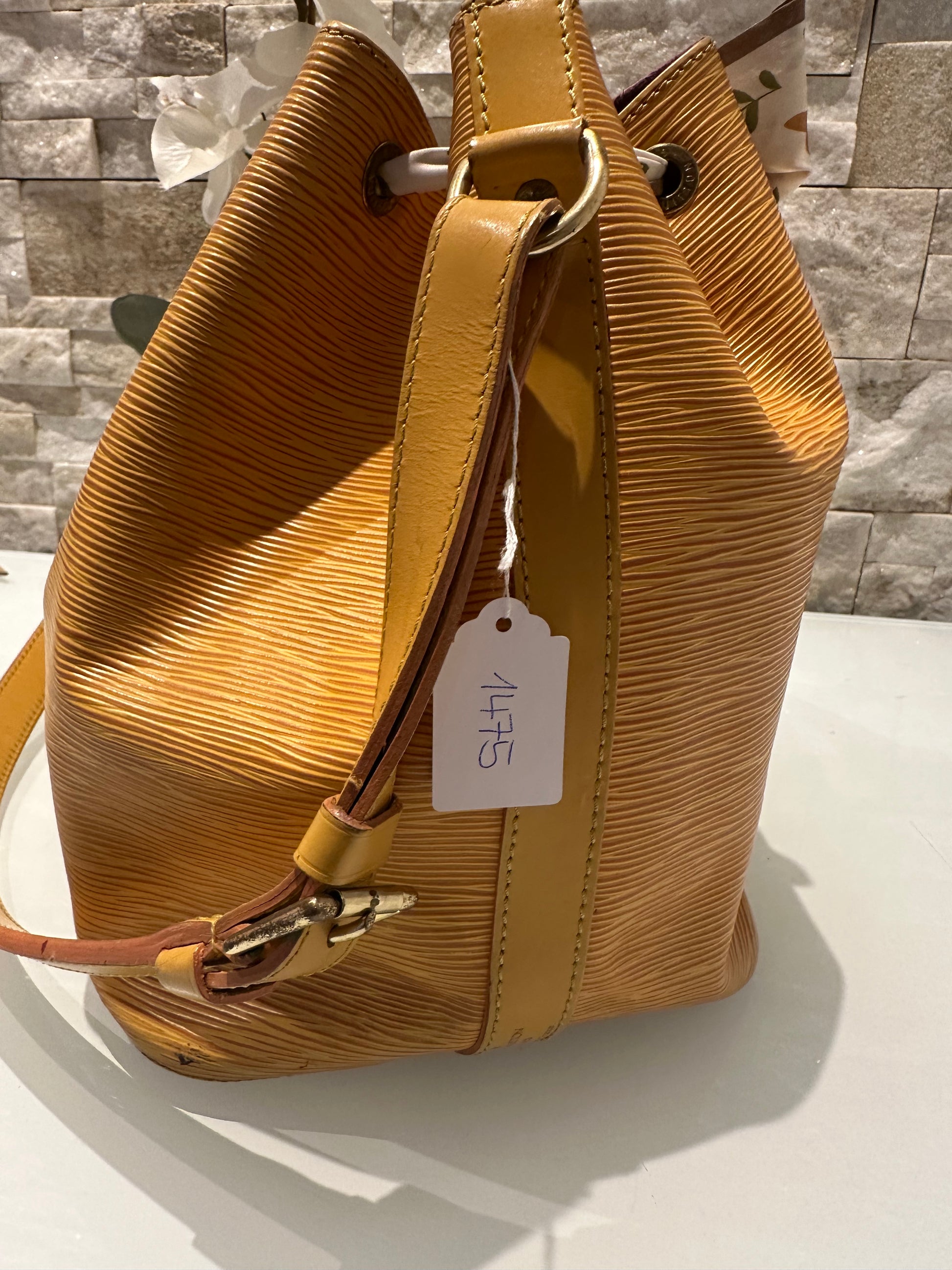 Louis Vuitton Petit Noe Epi