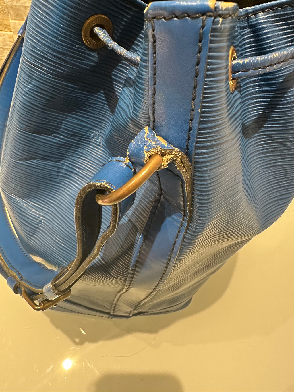 Louis Vuitton Grand Noe Epi