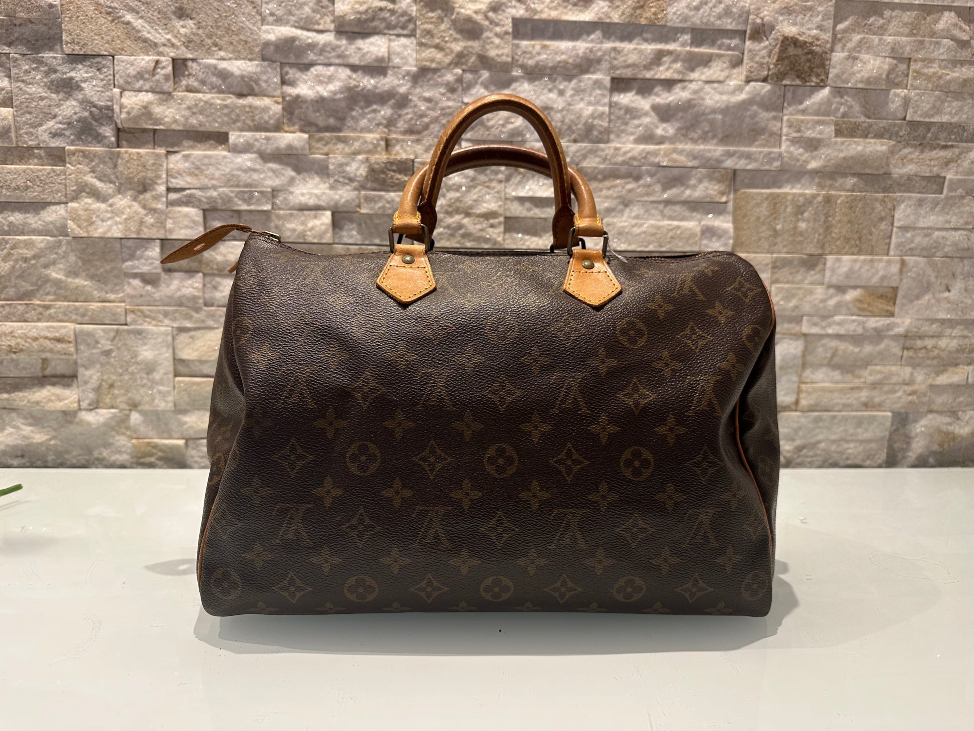 Louis Vuitton Speedy 35