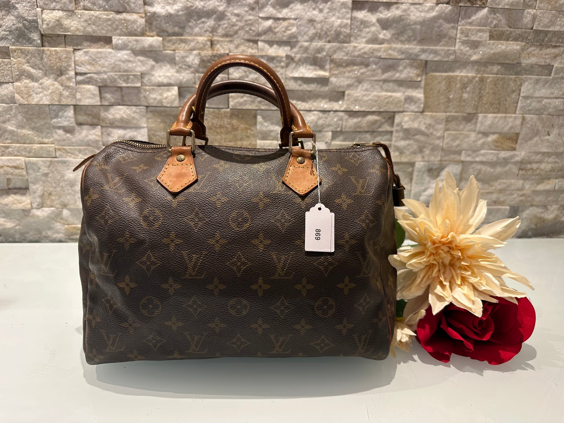 Louis Vuitton Speedy 30