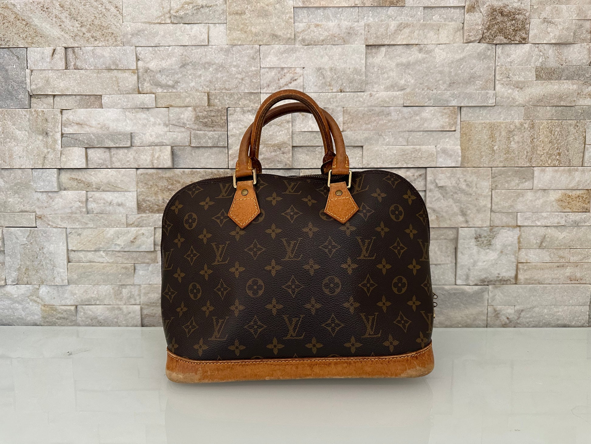 Louis Vuitton Alma Canvs Handtasche