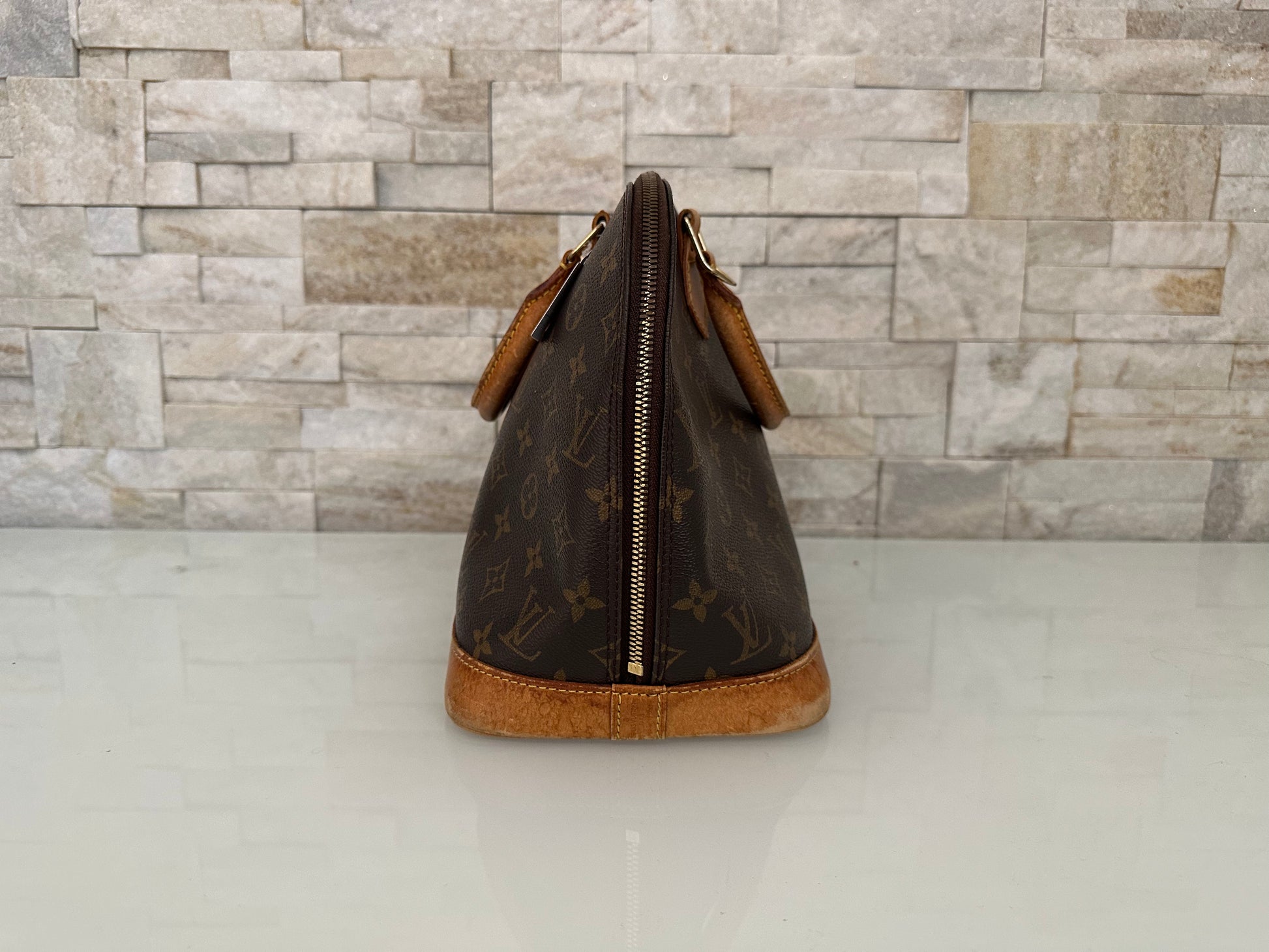 Louis Vuitton Alma Canvs Handtasche
