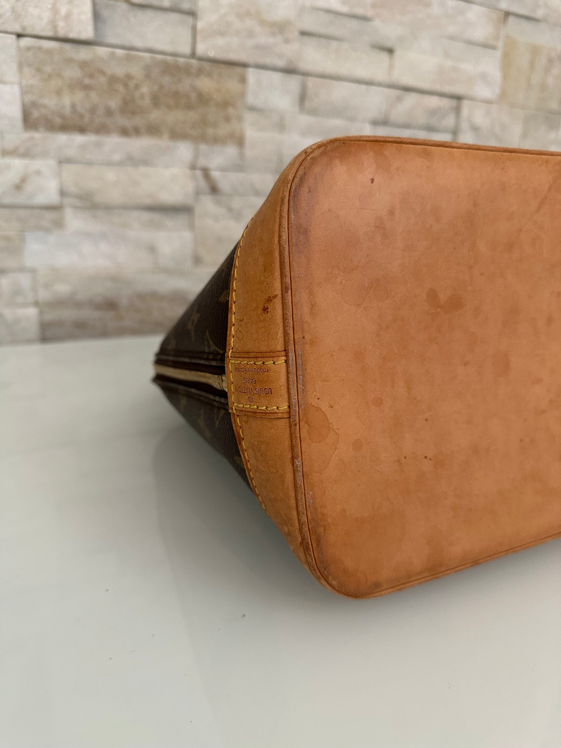 Louis Vuitton Alma Canvs Handtasche