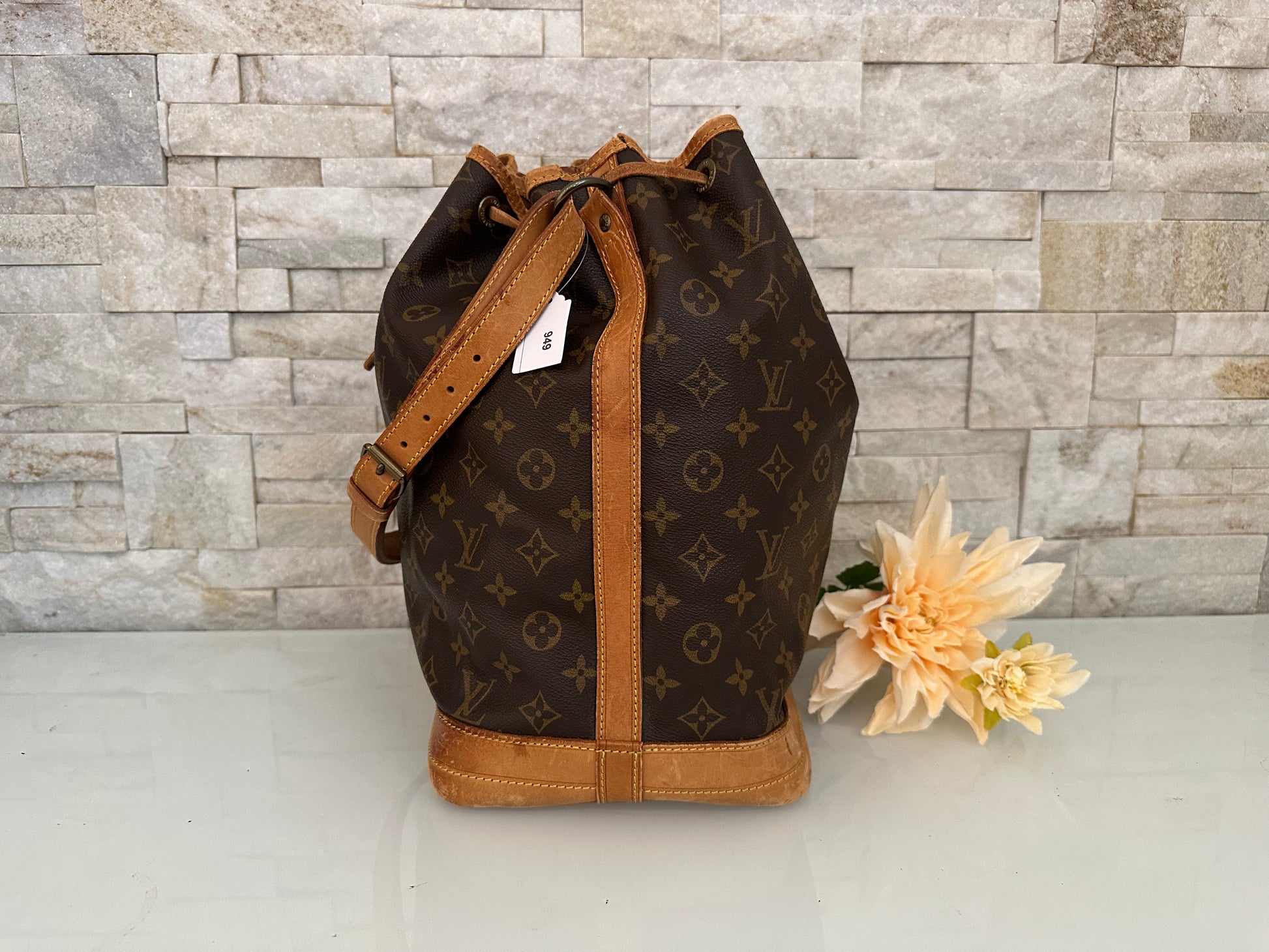 Louis Vuitton Grand Noe Canvas