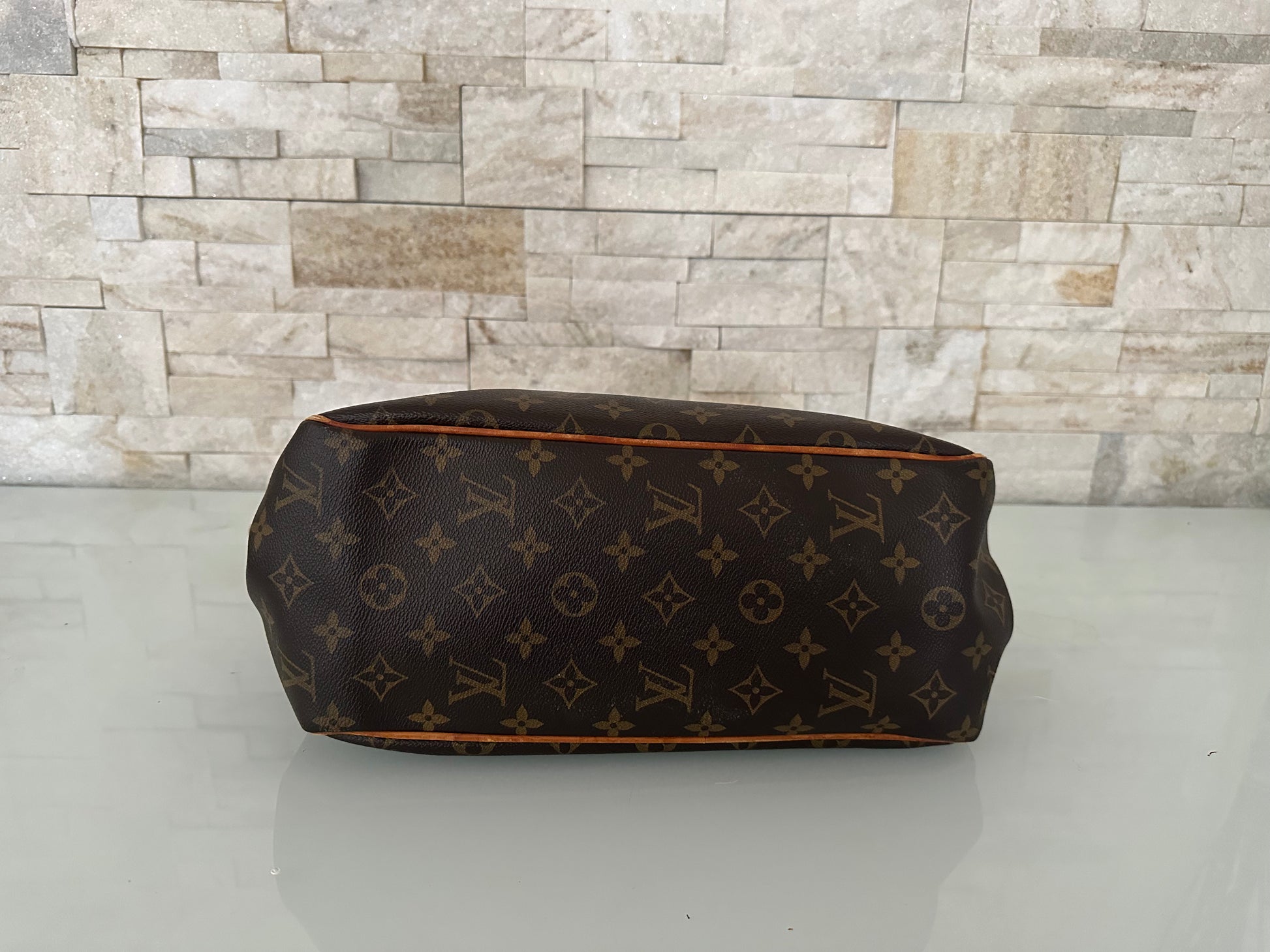 Louis Vuitton Batignolles  Vertical Canvas