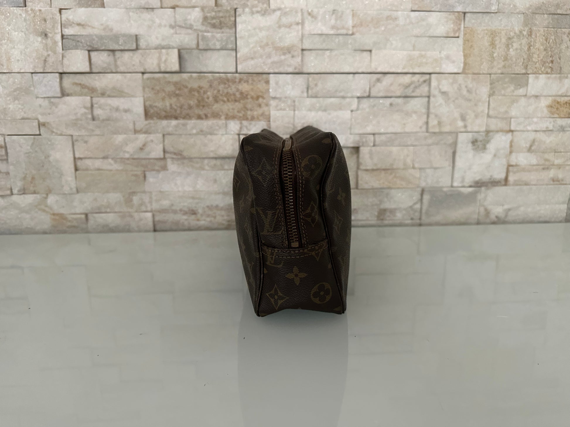 Louis Vuitton Necessaire Canvas