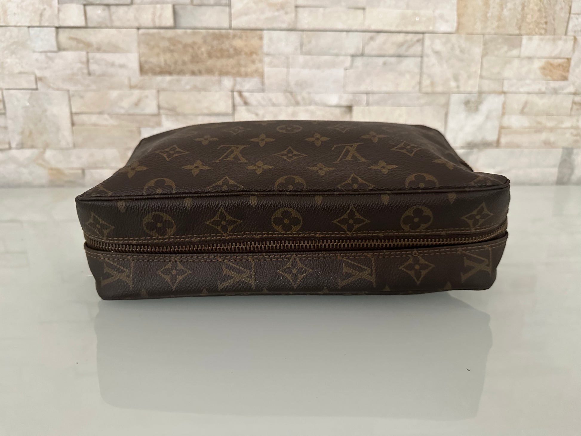 Louis Vuitton Necessaire Canvas