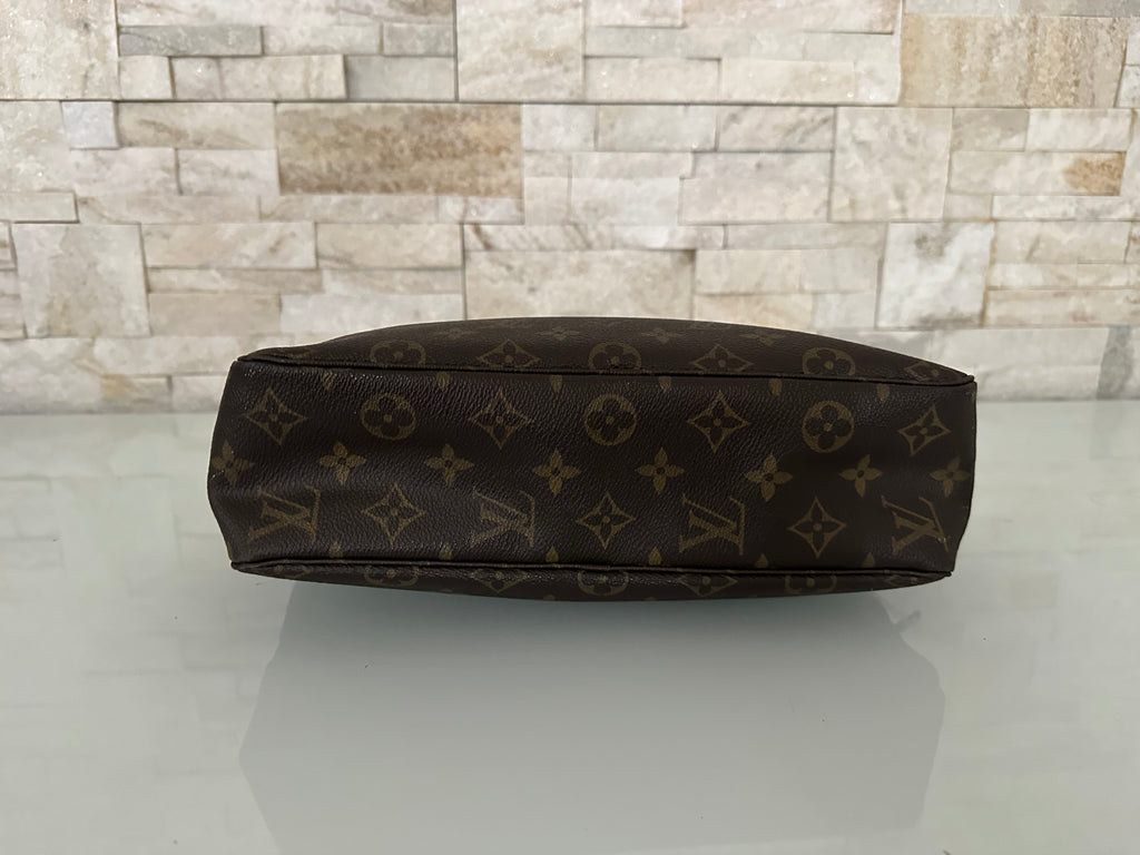 Louis Vuitton Necessaire Canvas