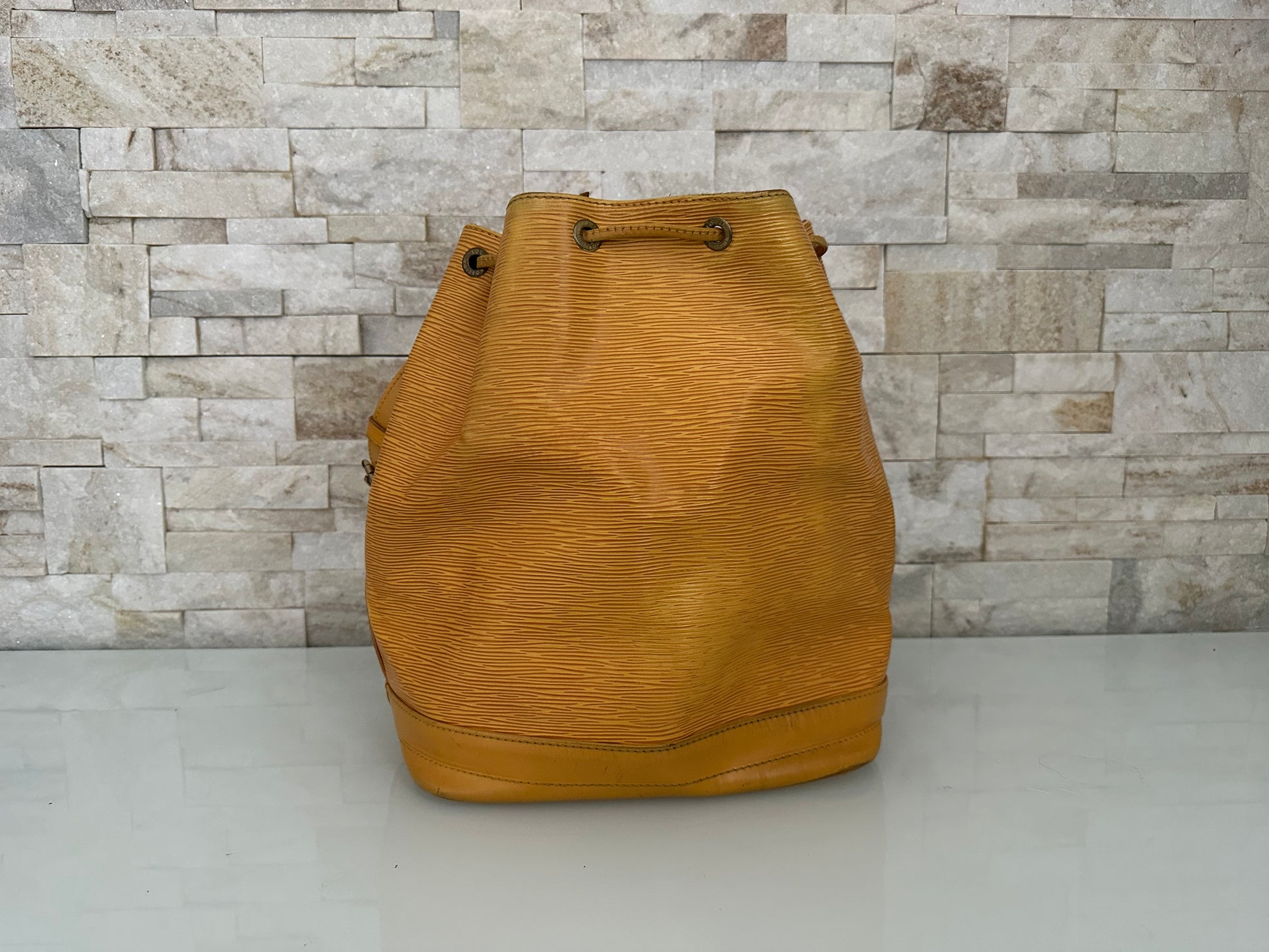 Louis Vuitton Grand Noe Epi
