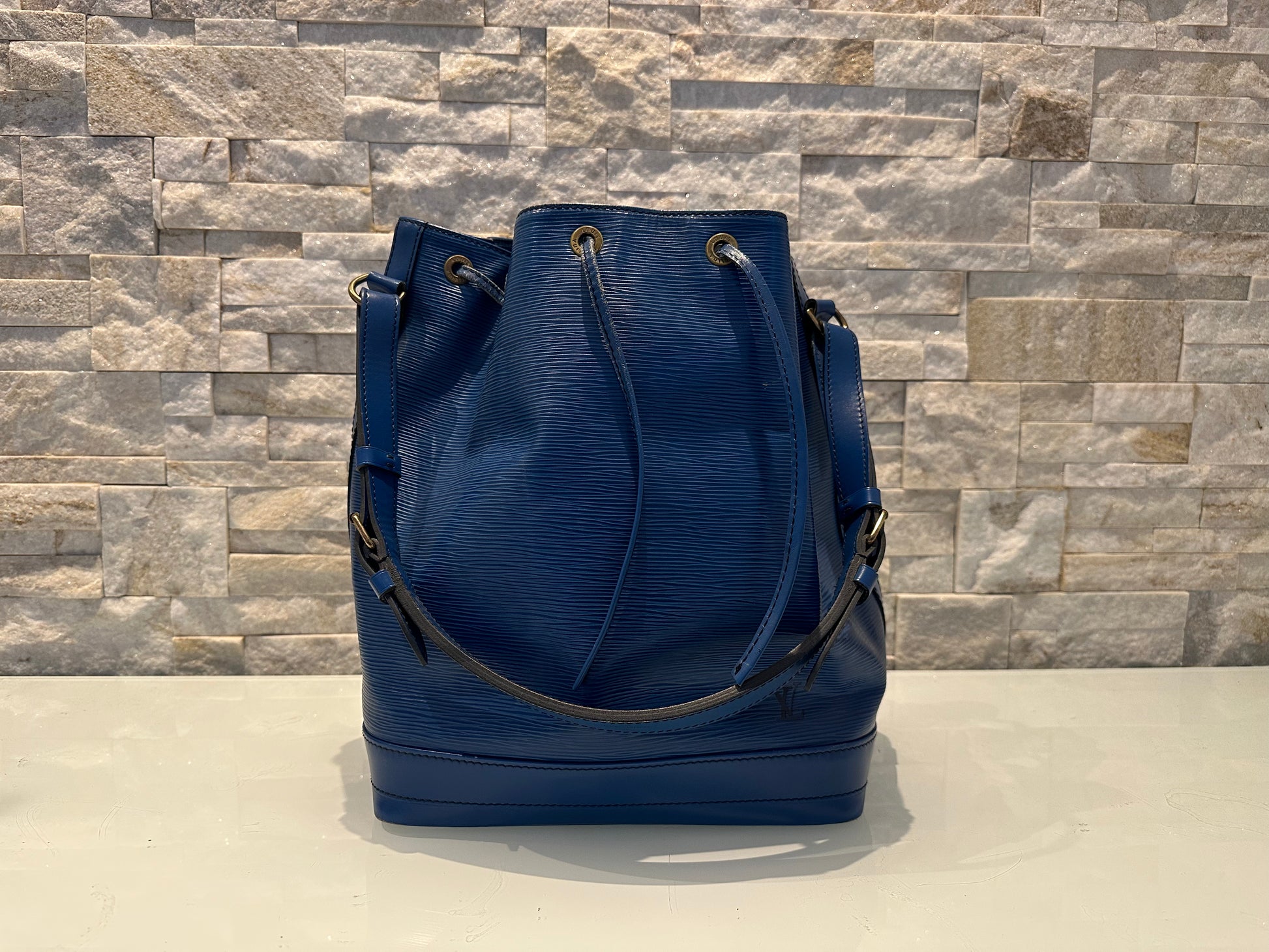Louis Vuitton Grand Noe Epi