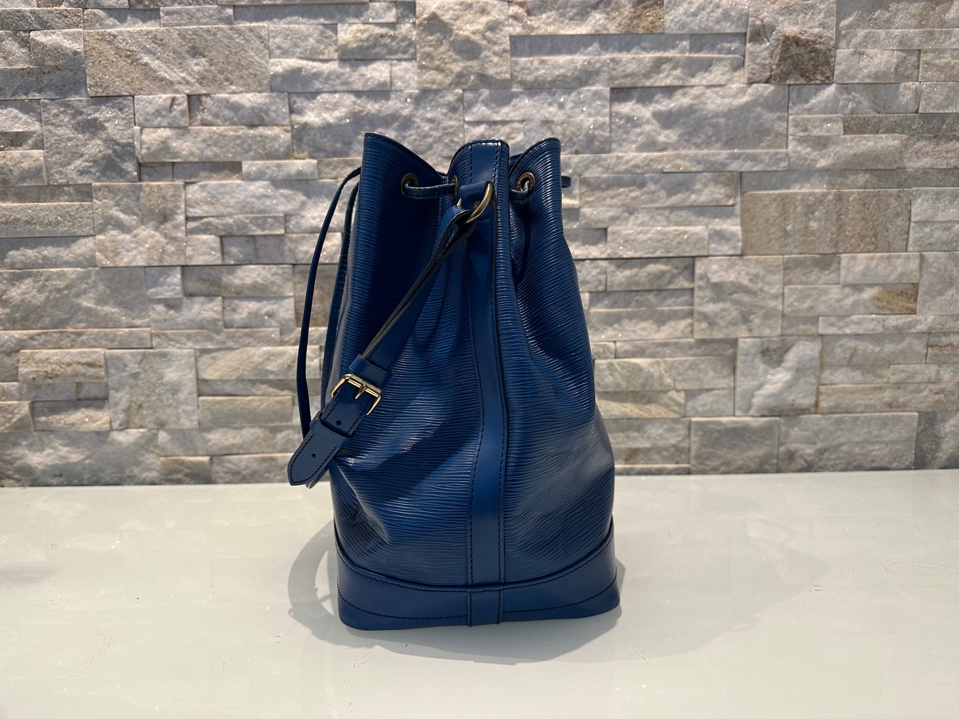Louis Vuitton Grand Noe Epi