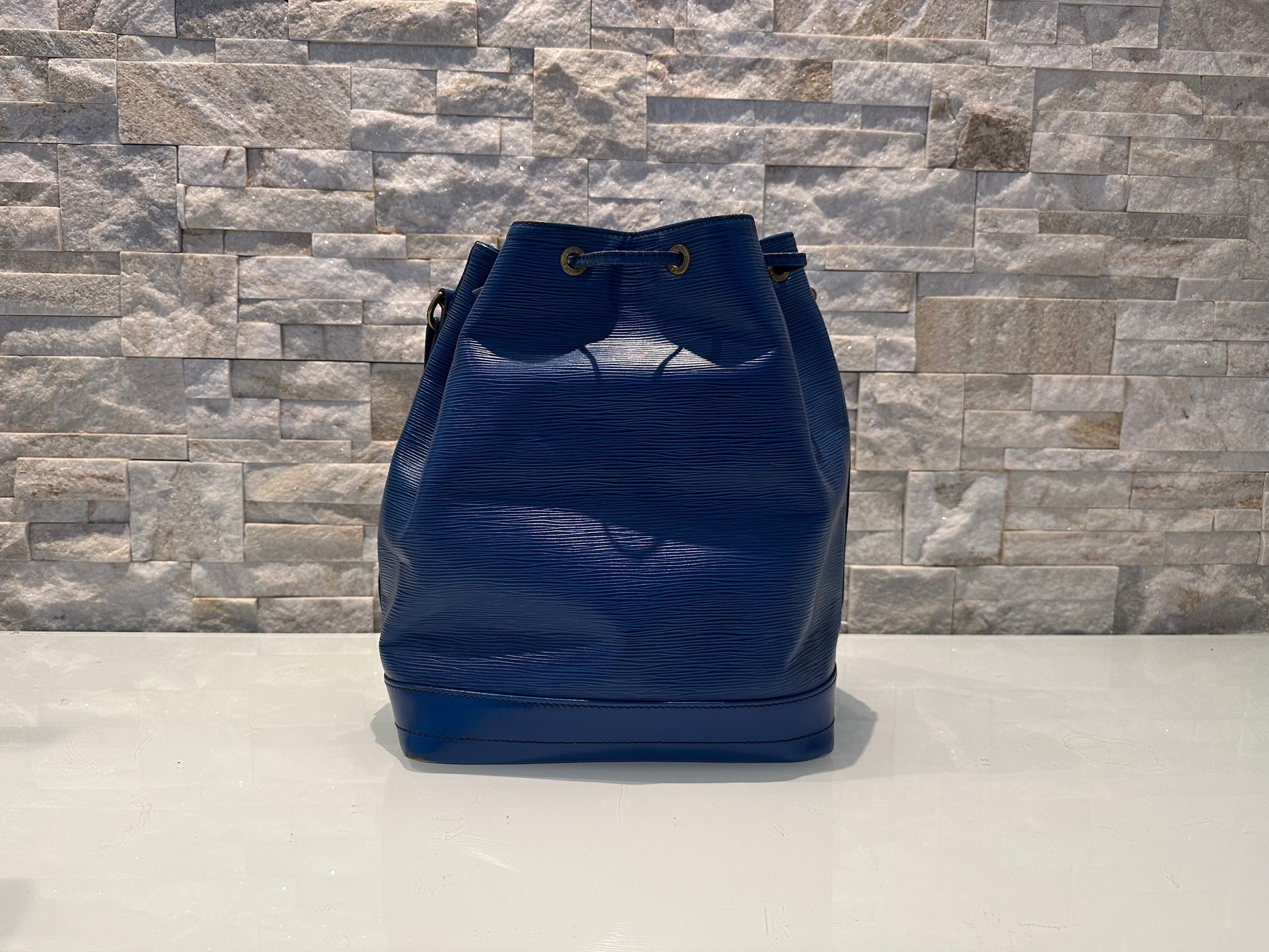 Louis Vuitton Grand Noe Epi
