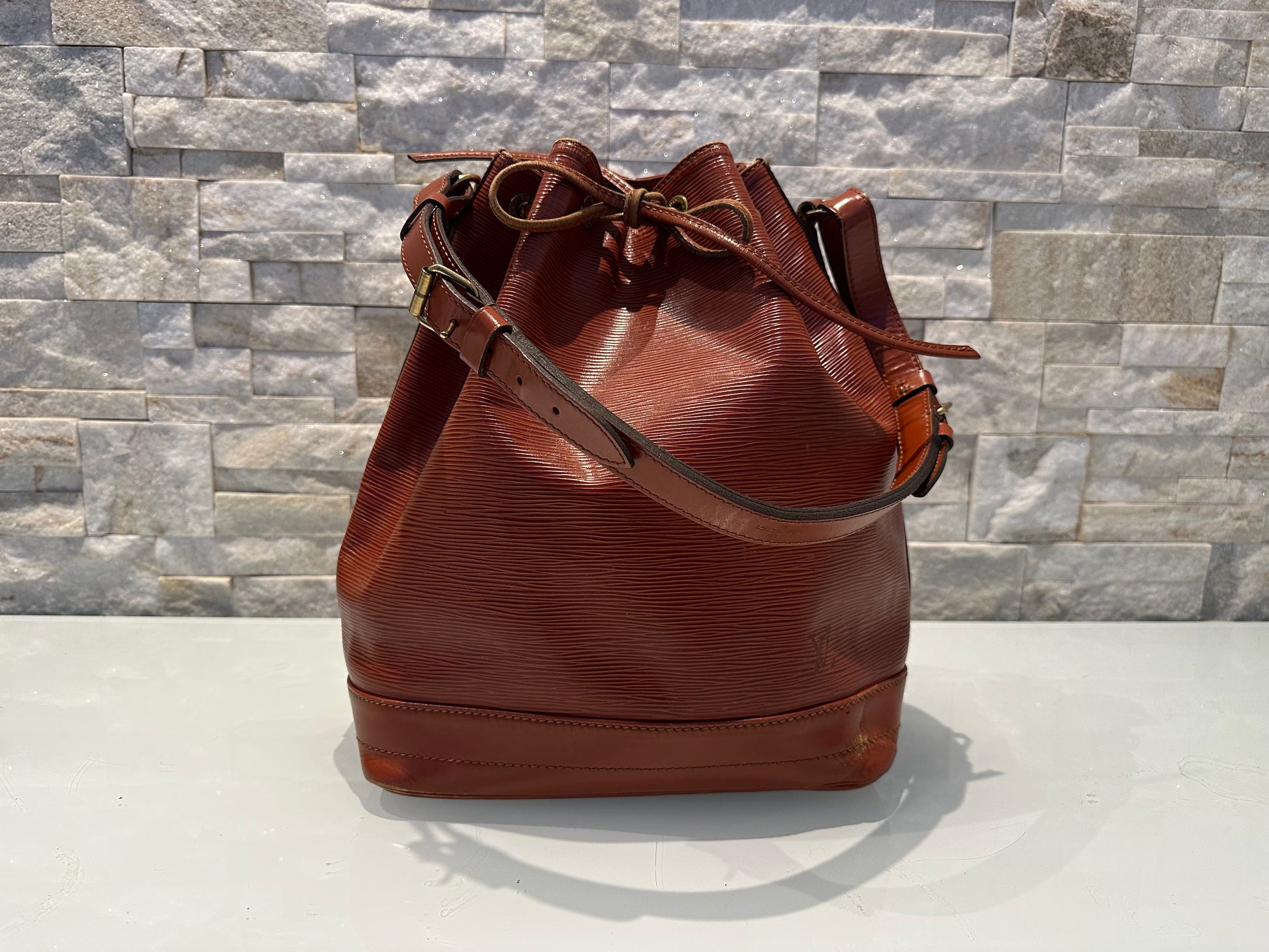 Louis Vuitton Grand Noe Epi