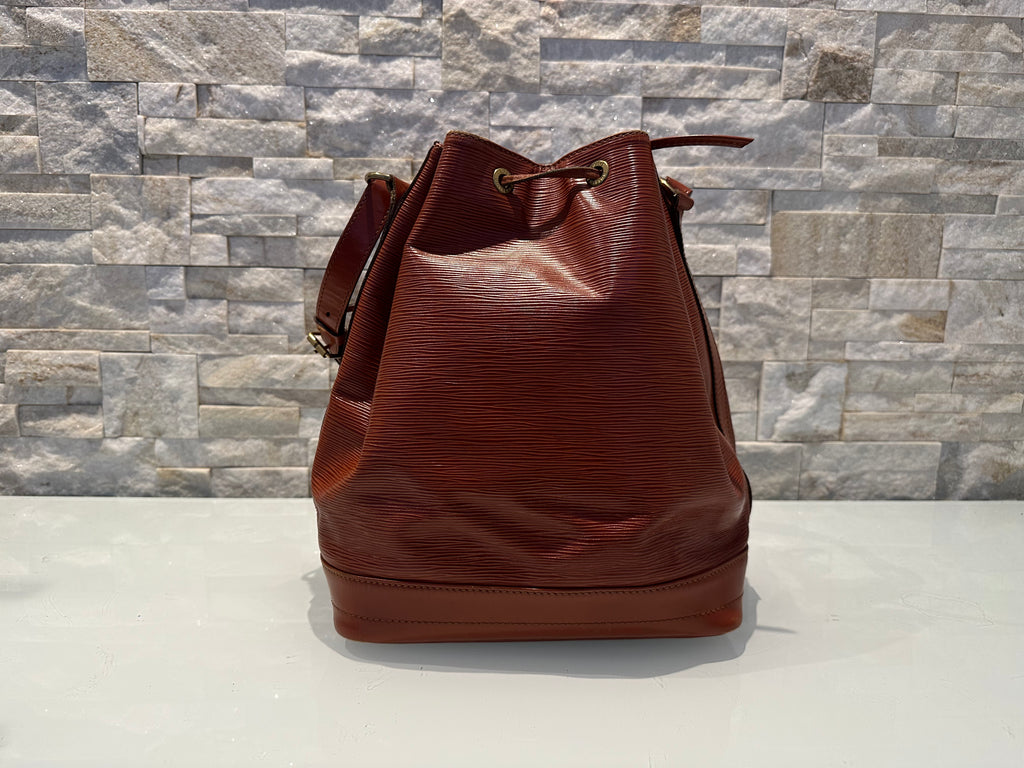 Louis Vuitton Grand Noe Epi