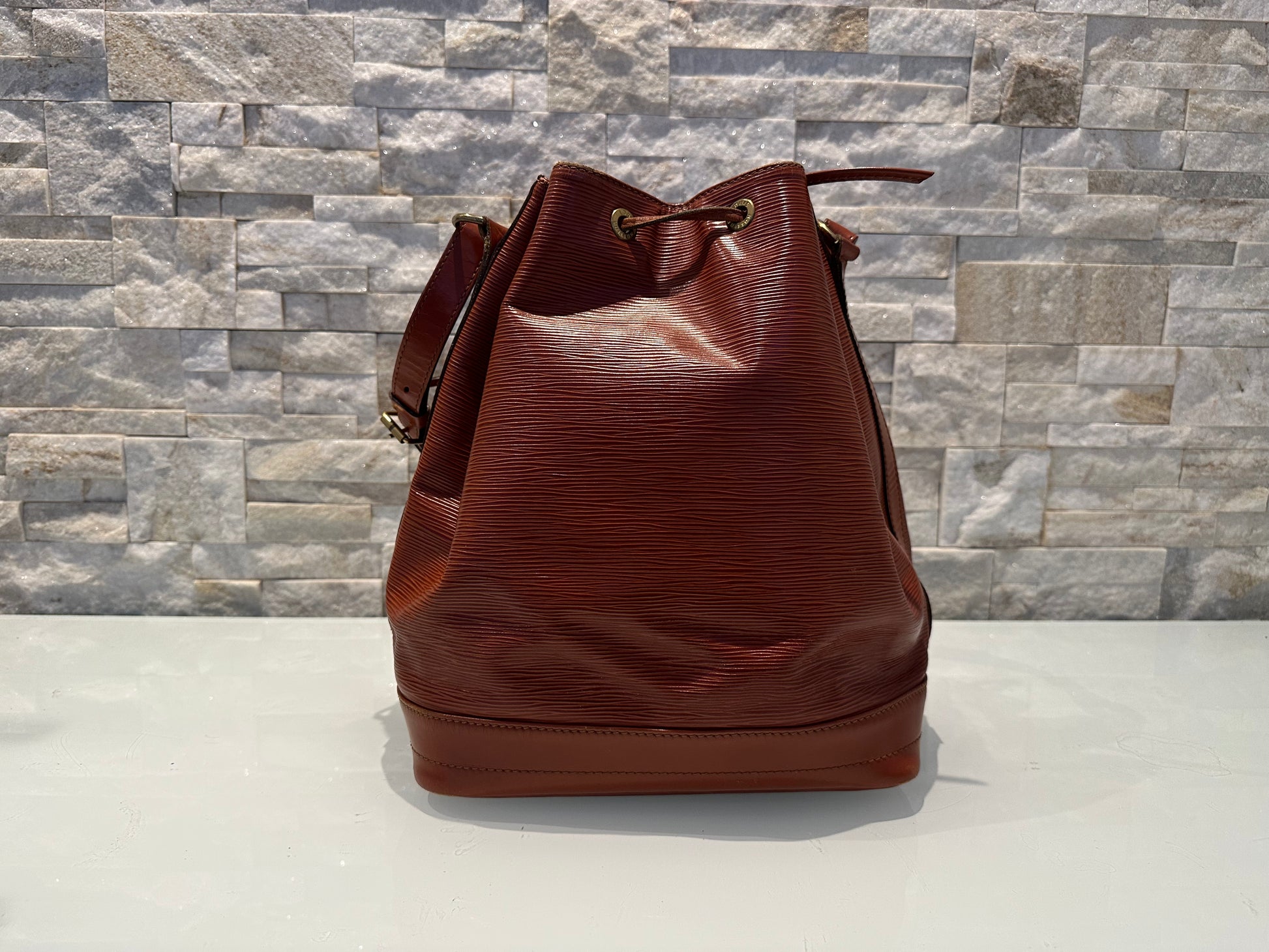 Louis Vuitton Grand Noe Epi