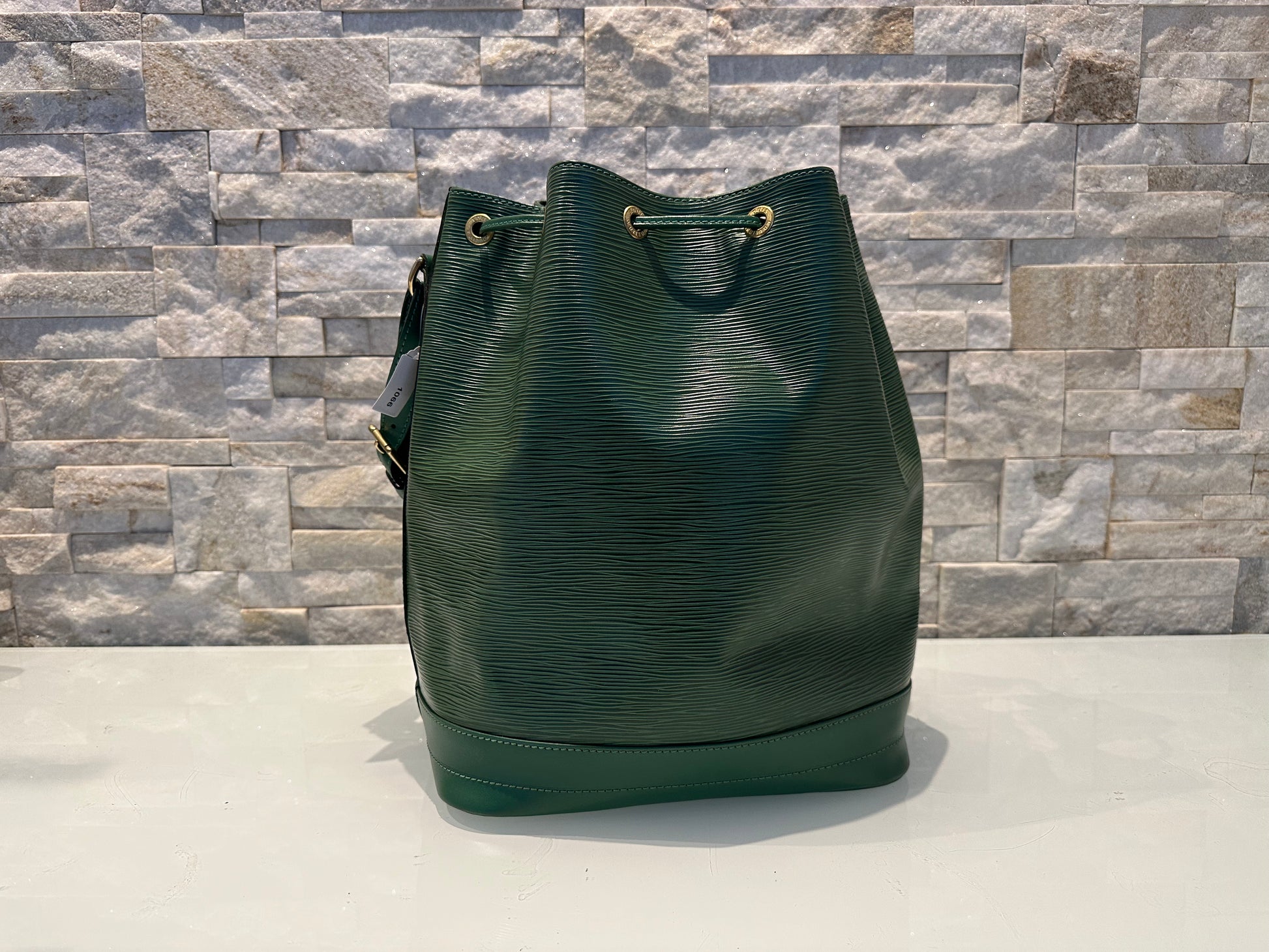Louis Vuitton Grand Noe Epi