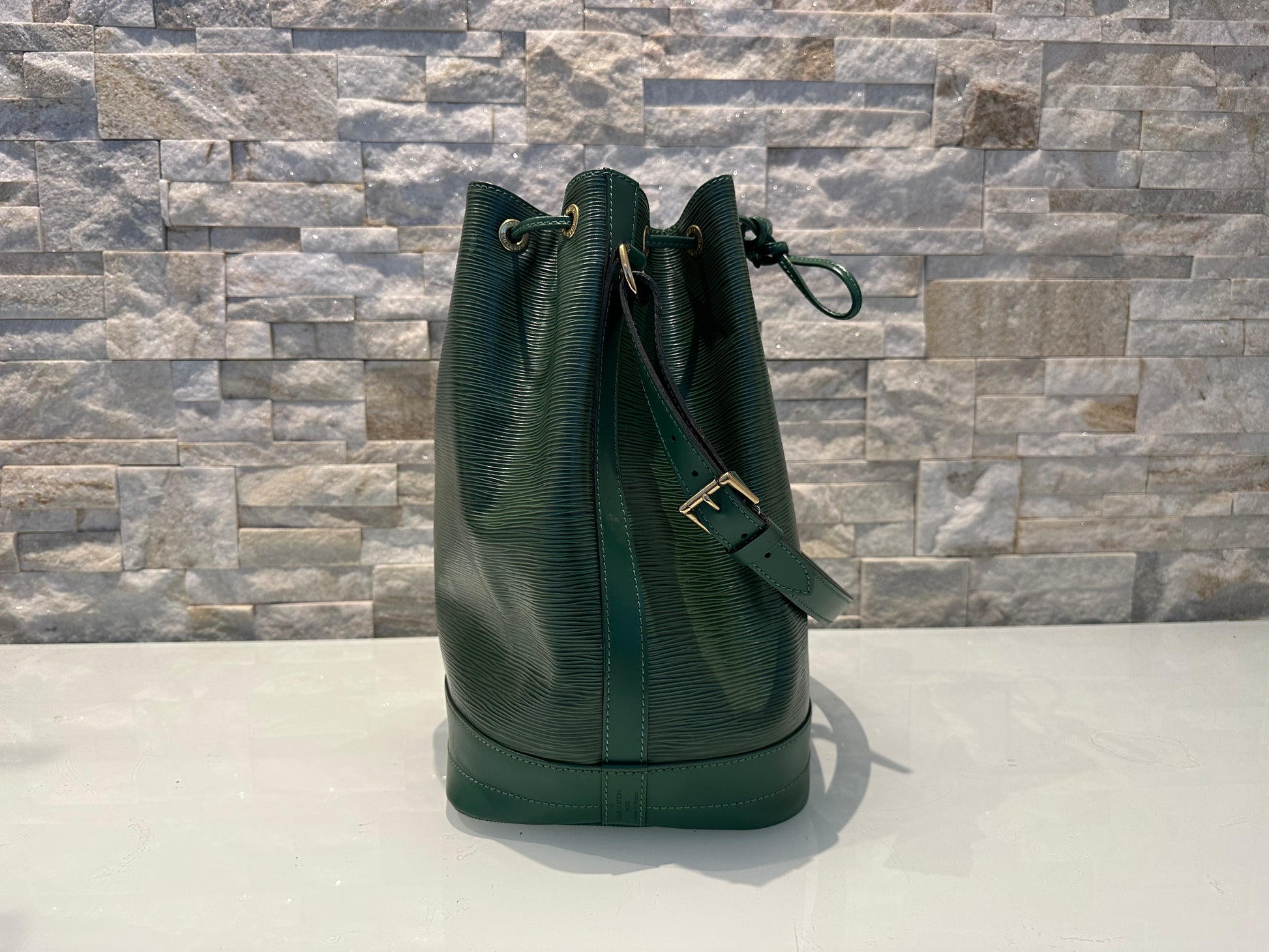 Louis Vuitton Grand Noe Epi