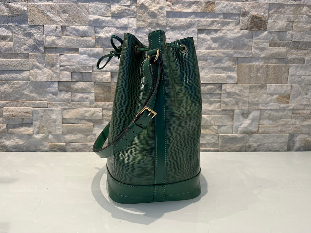 Louis Vuitton Grand Noe Epi