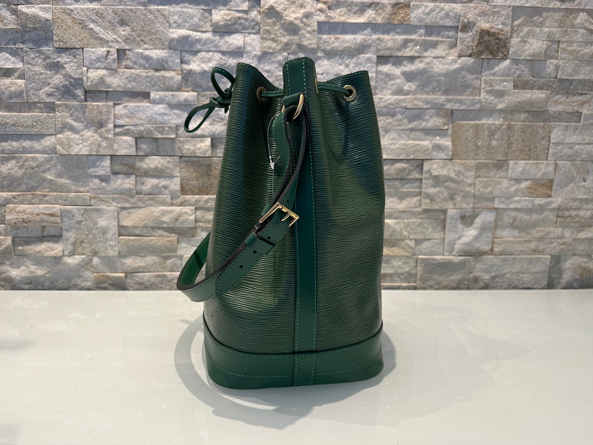 Louis Vuitton Grand Noe Epi