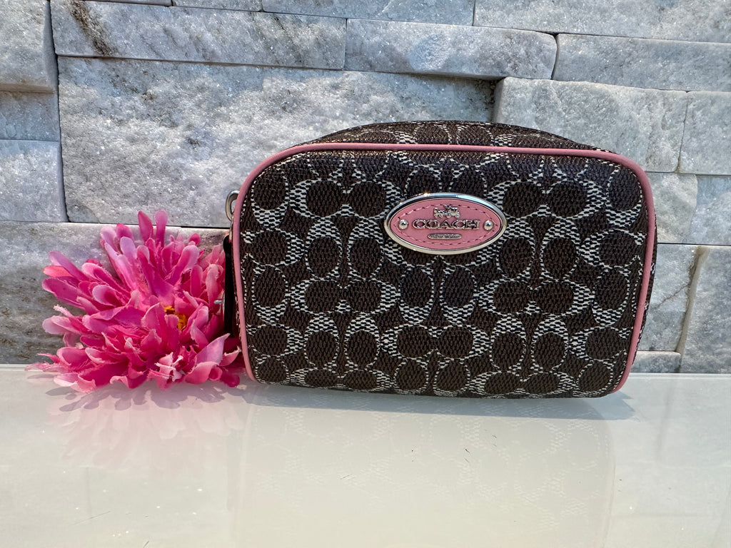 Coach Necessaire