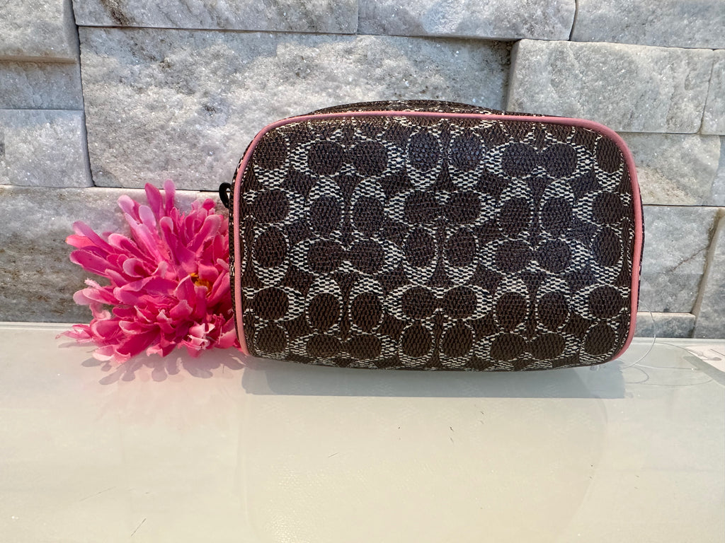 Coach Necessaire