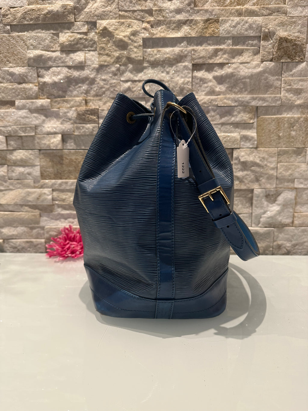 Louis Vuitton Grand Noe Epi