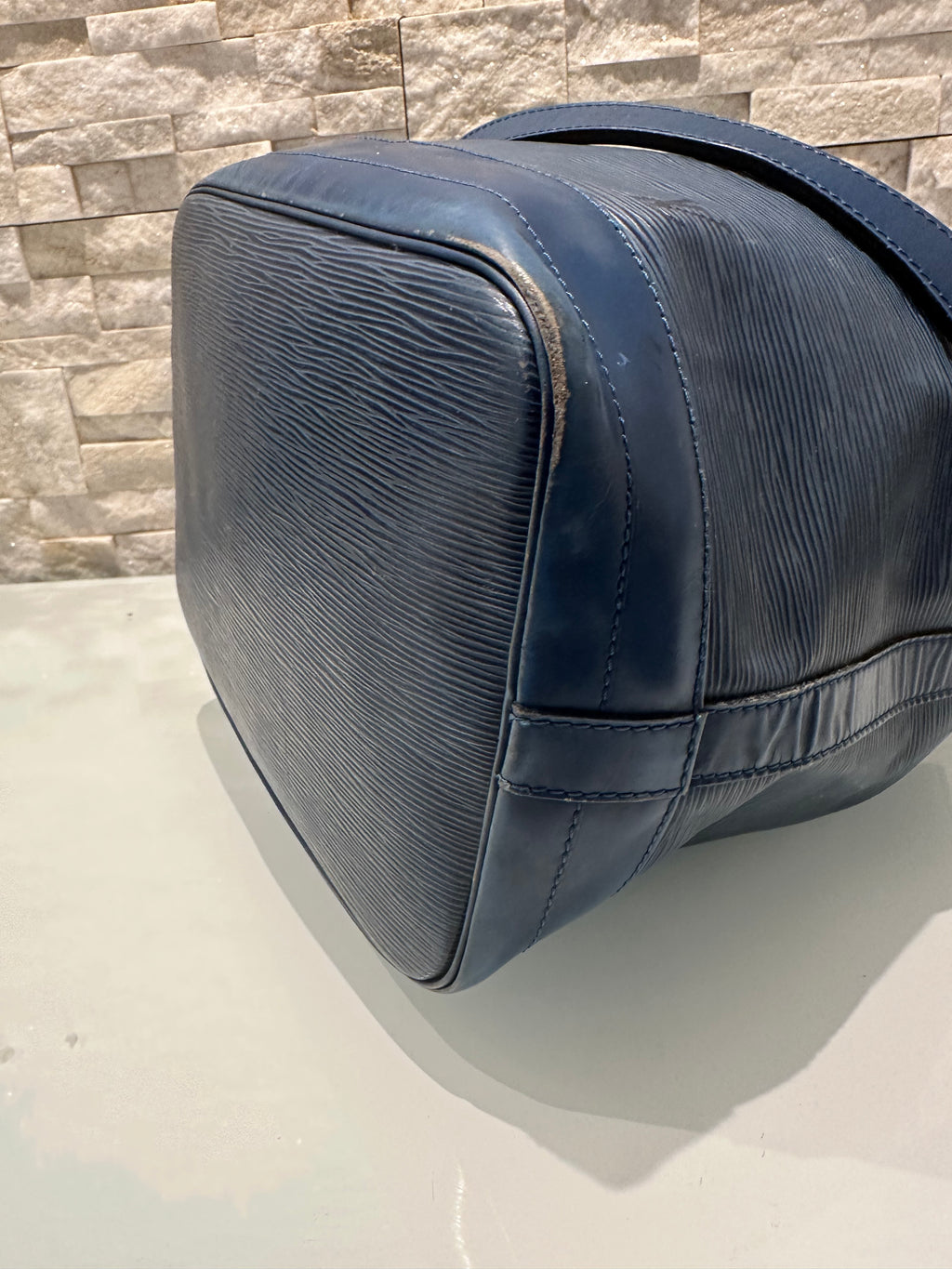 Louis Vuitton Grand Noe Epi