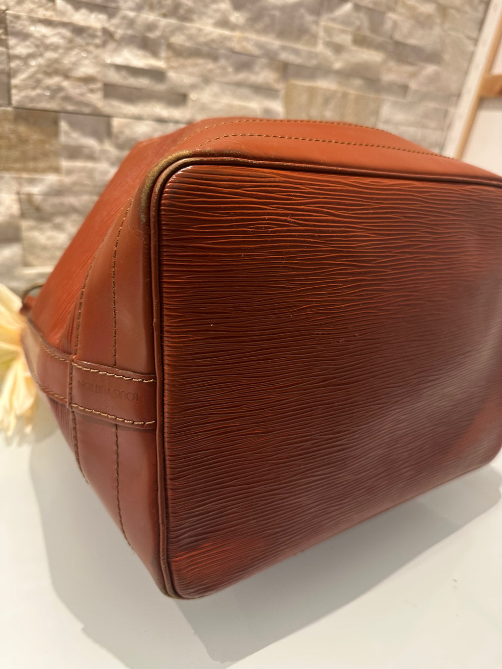 Louis Vuitton Grand Noe Epi