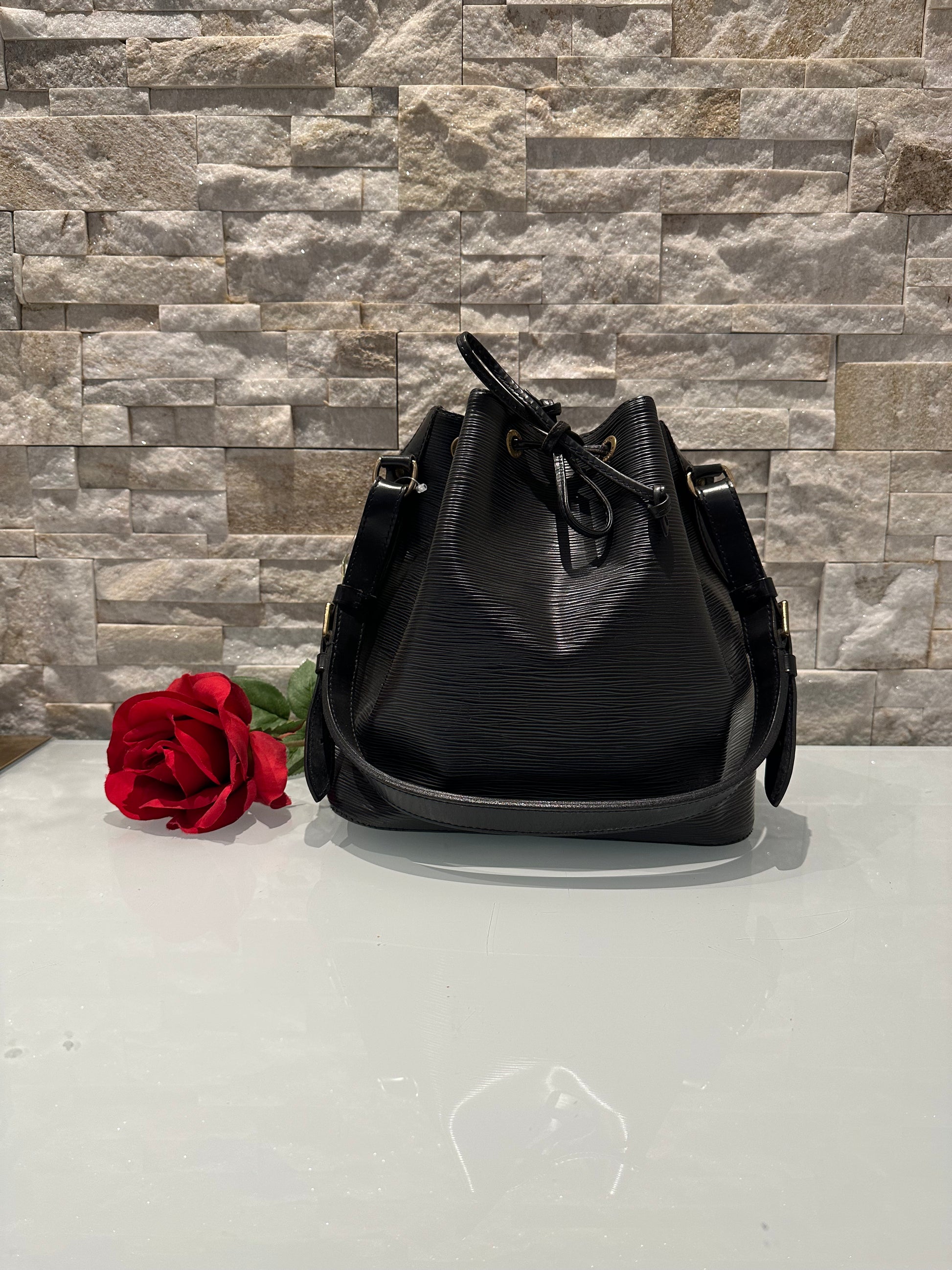 Louis Vuitton Petit Noe Epi