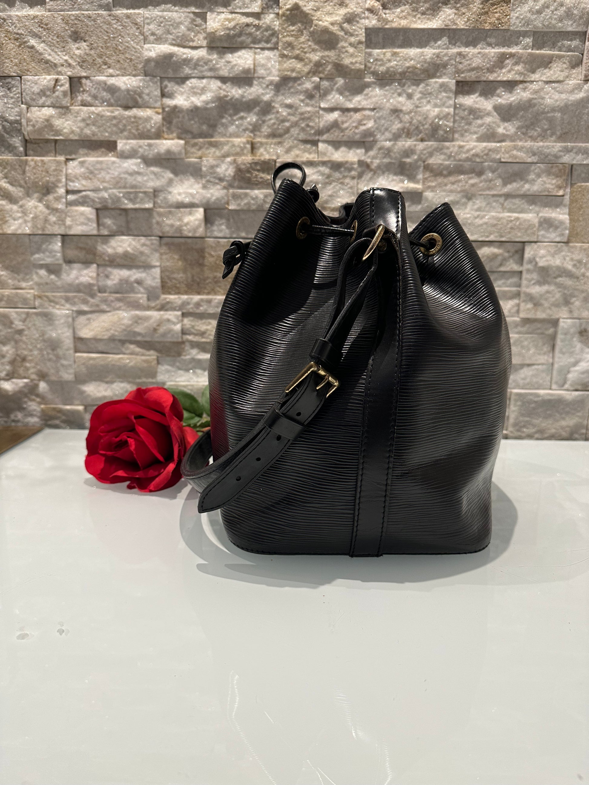 Louis Vuitton Petit Noe Epi