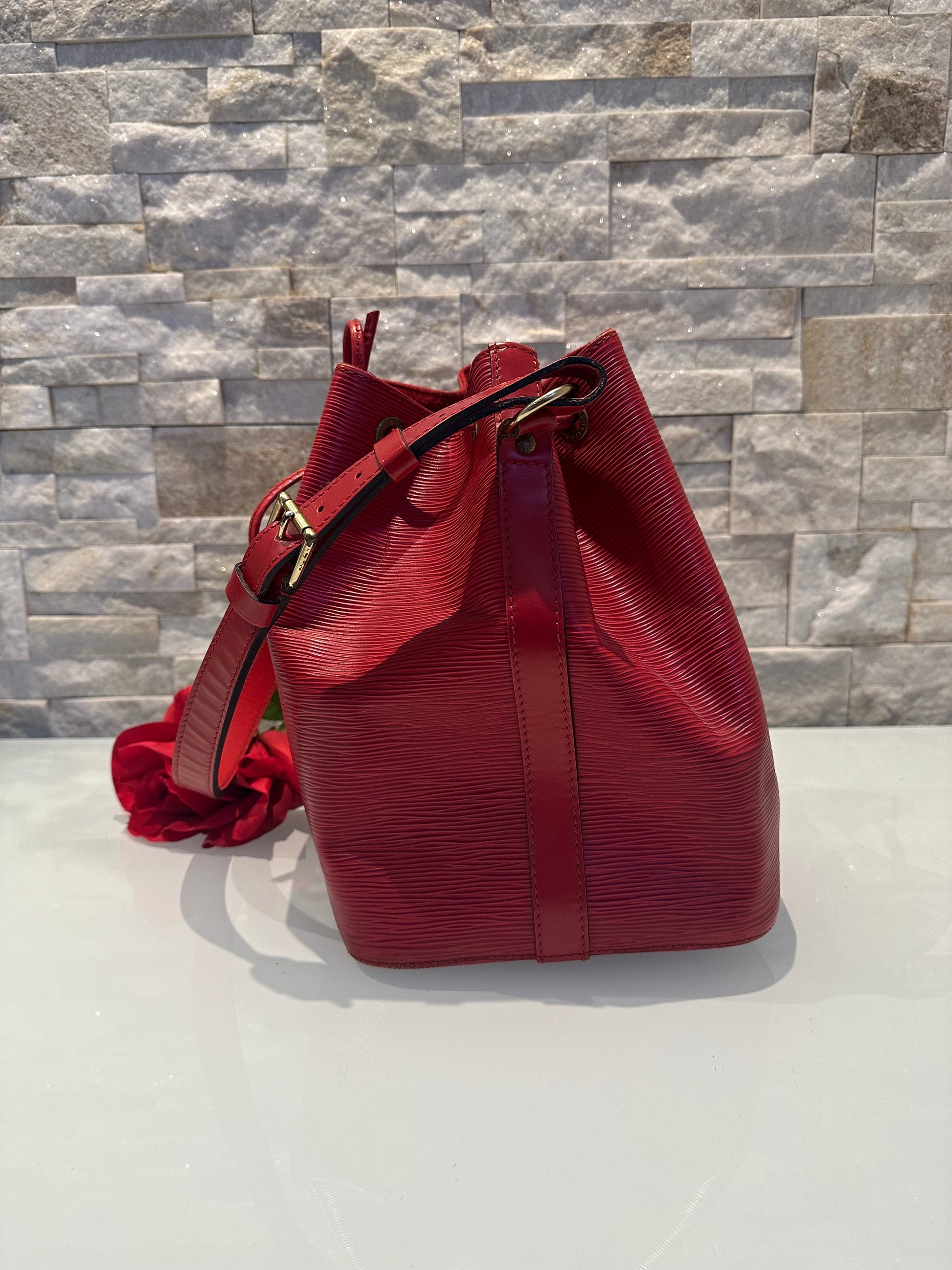 Louis Vuitton Petit Noe Epi