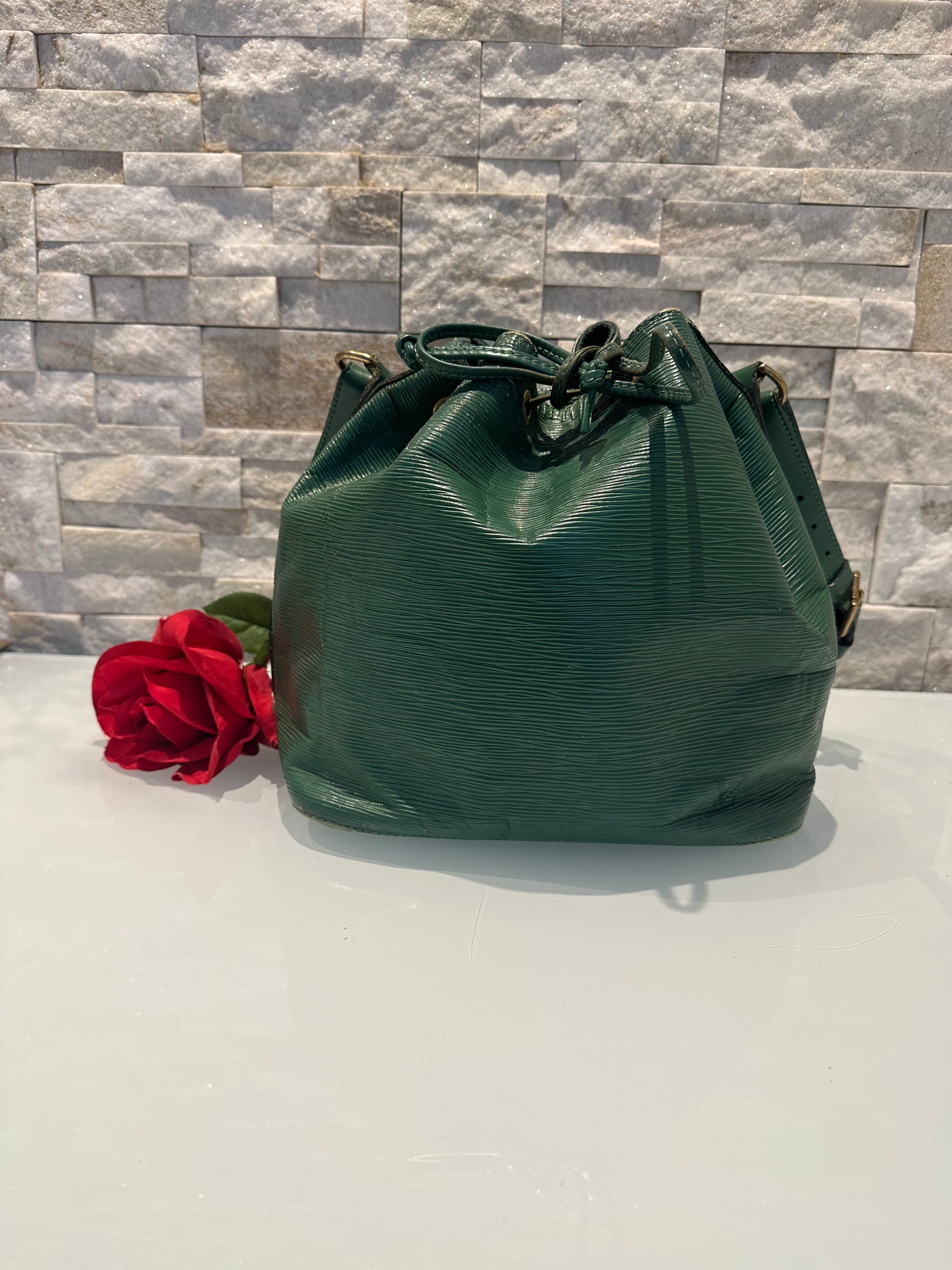 Louis Vuitton Petit Noe Epi