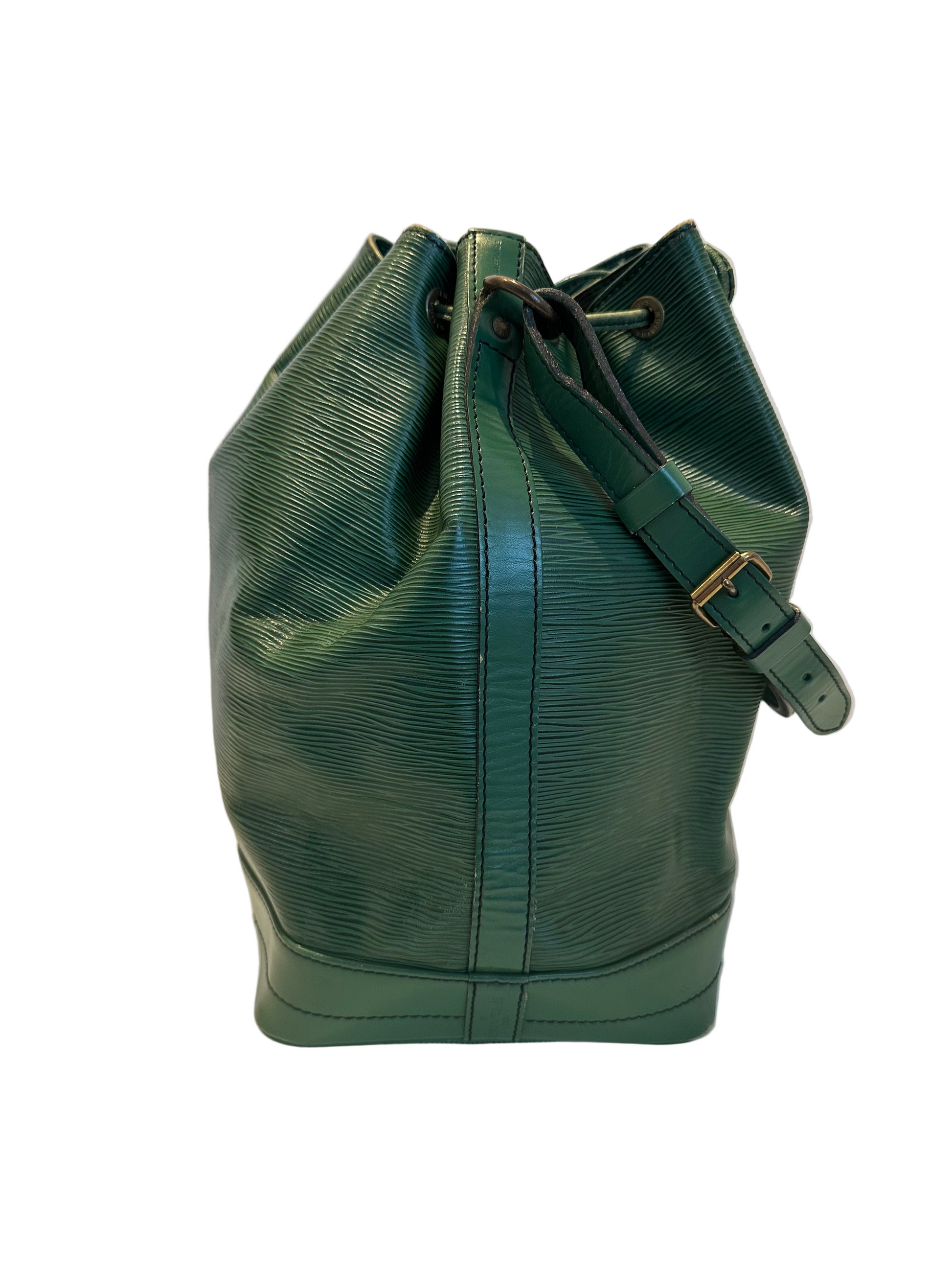 Louis Vuitton Grand Noe Epi