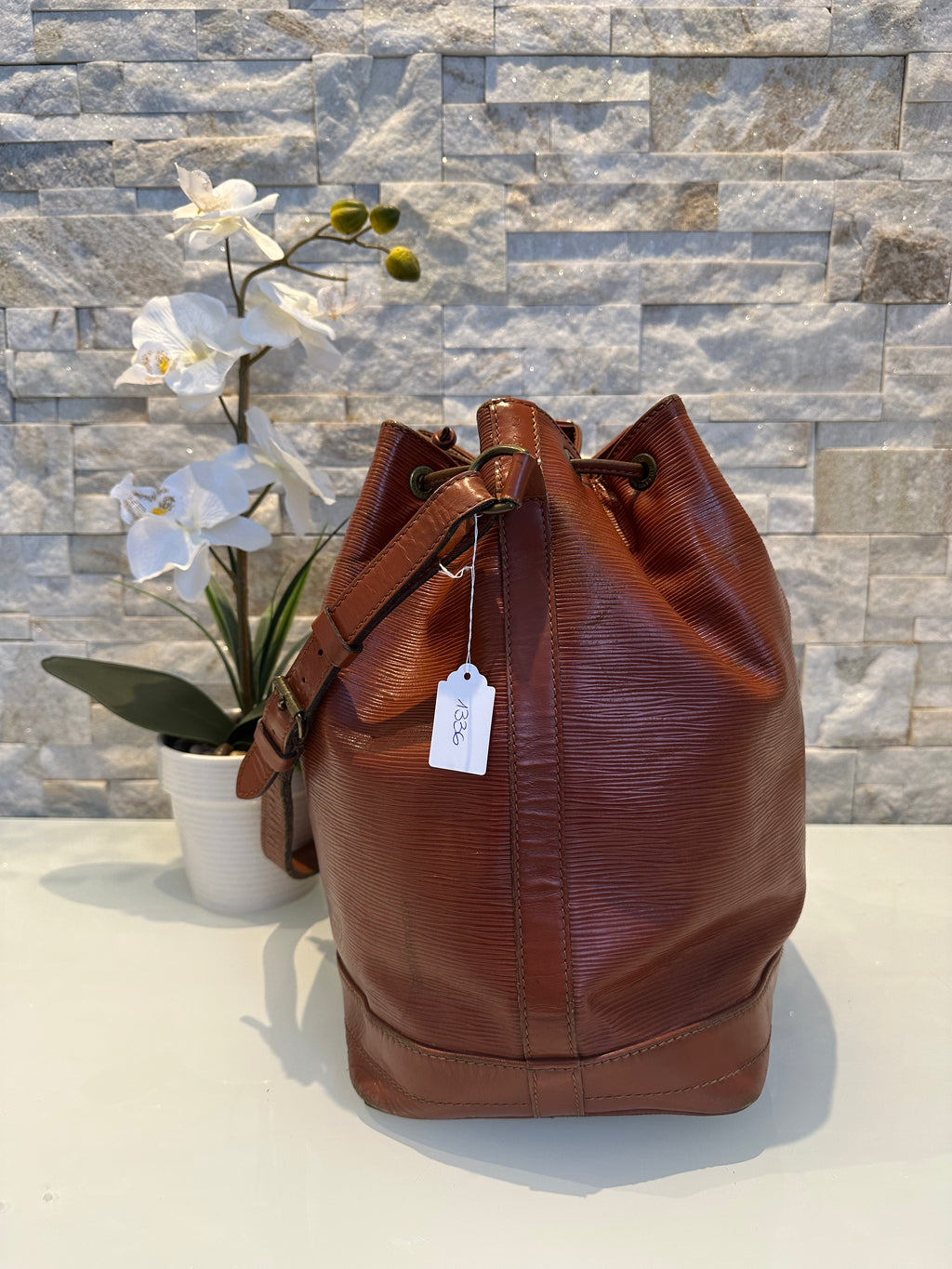 Louis Vuitton Grand Noe Epi