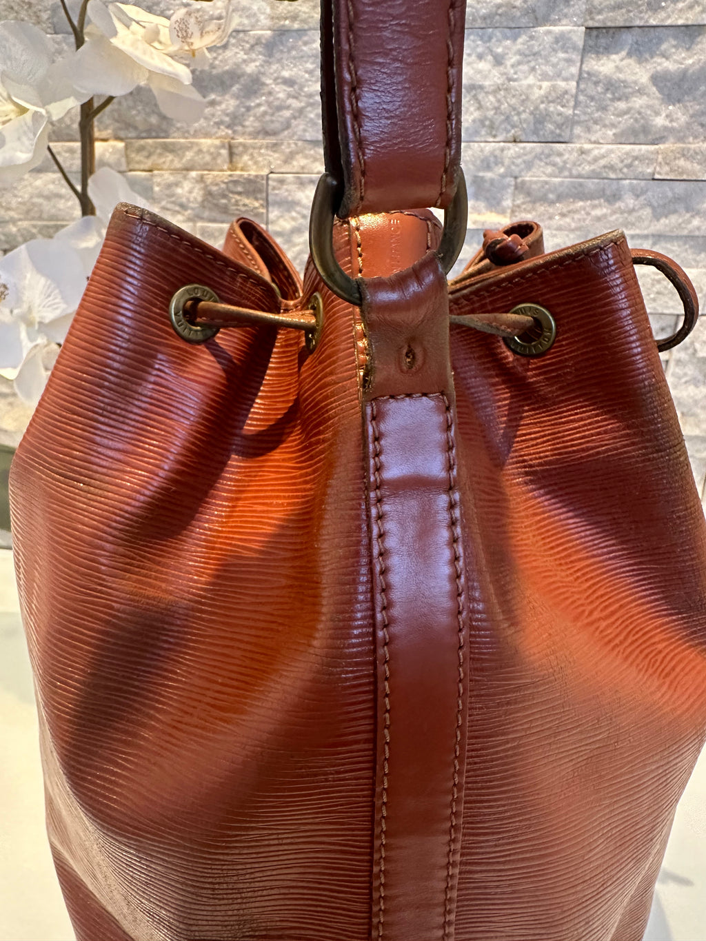 Louis Vuitton Grand Noe Epi