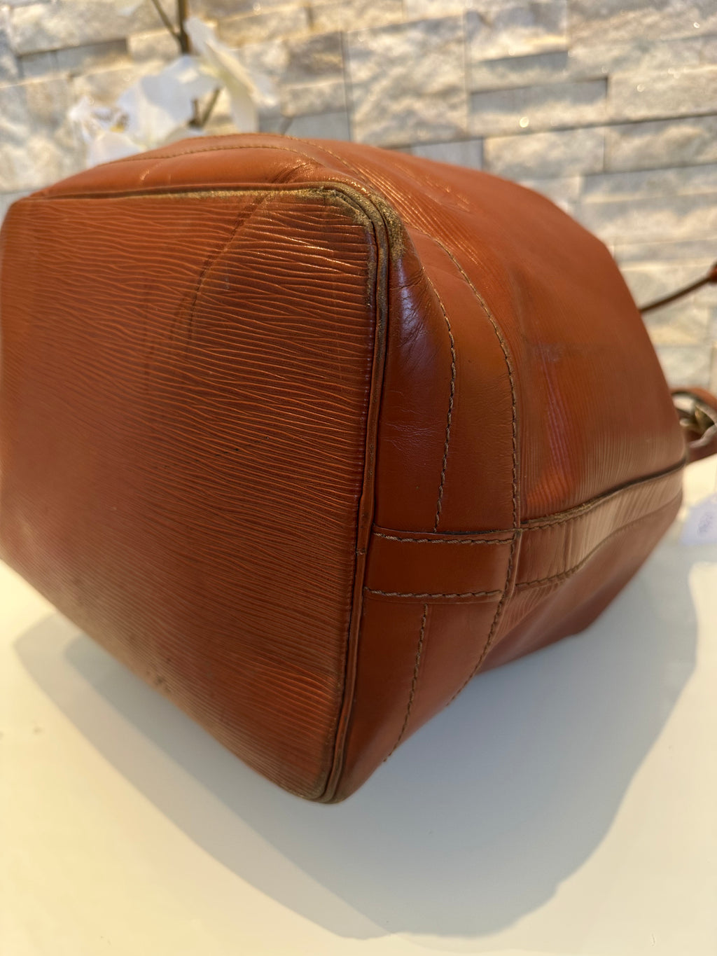 Louis Vuitton Grand Noe Epi