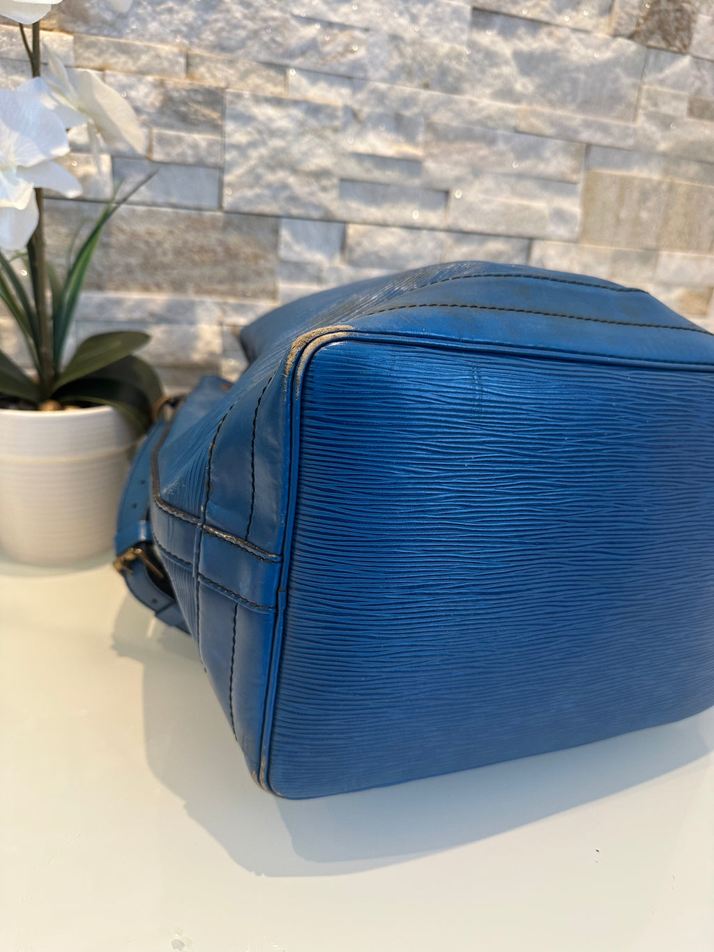 Louis Vuitton Grand Noe Epi