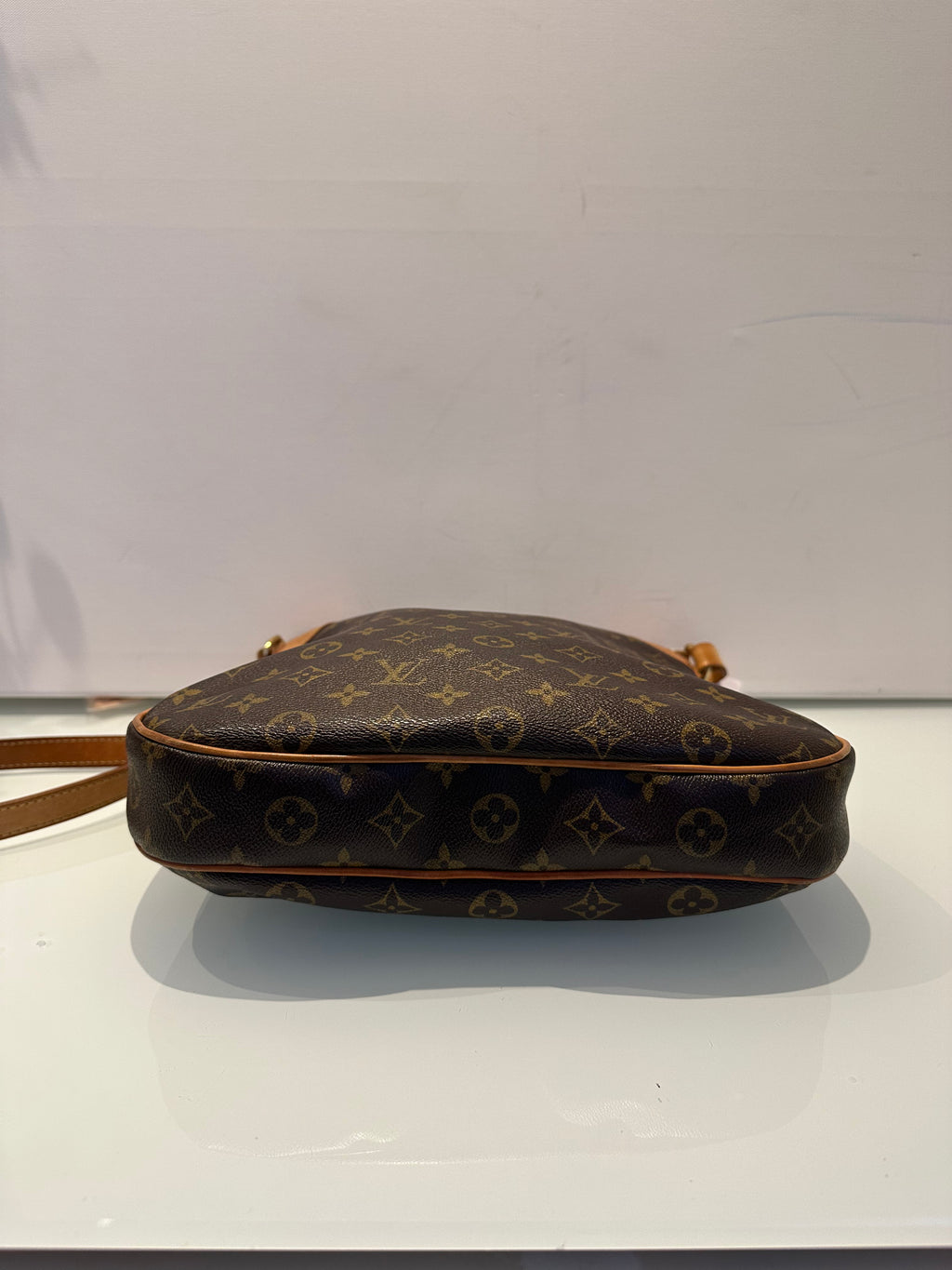 Louis Vuitton Odéon MM Canvas