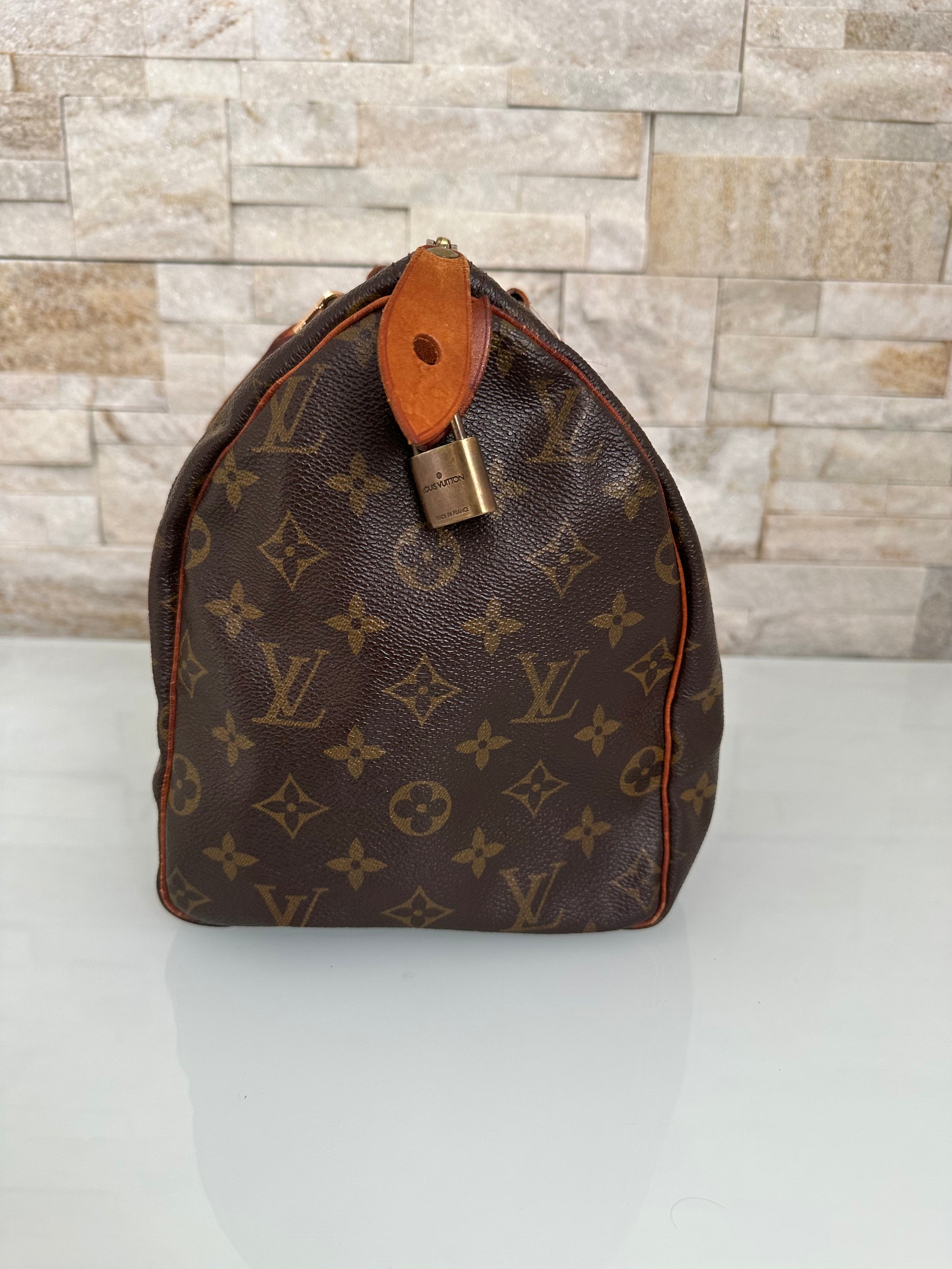 Louis Vuitton Speedy 30