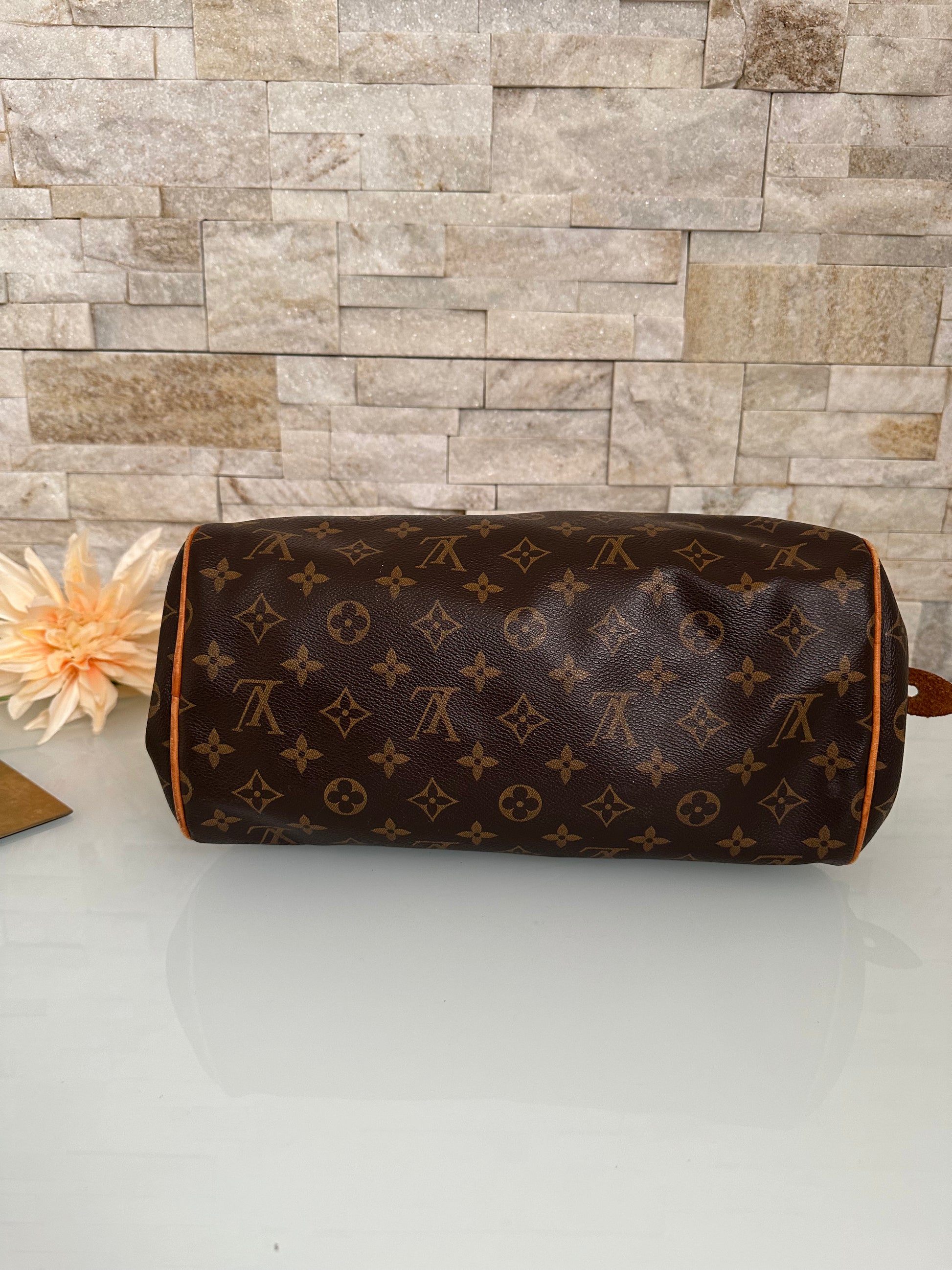 Louis Vuitton Montorgueil GM Canvas