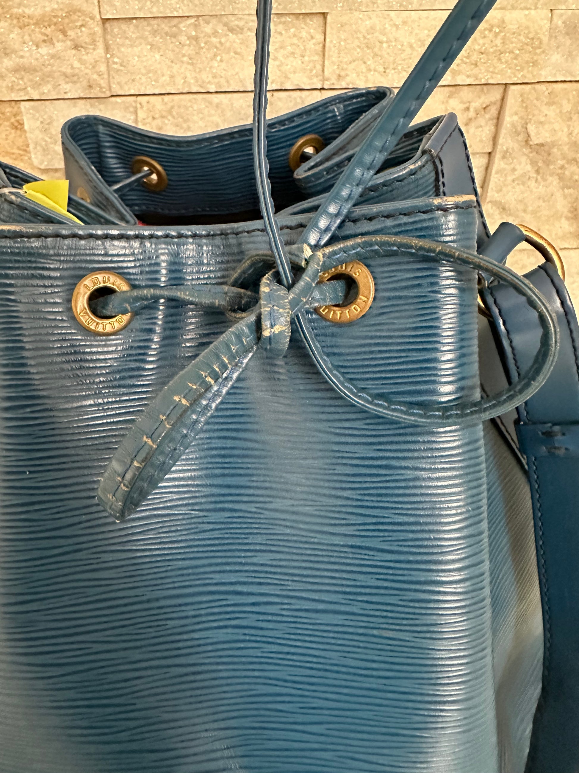 Louis Vuitton Petit Noe Epi