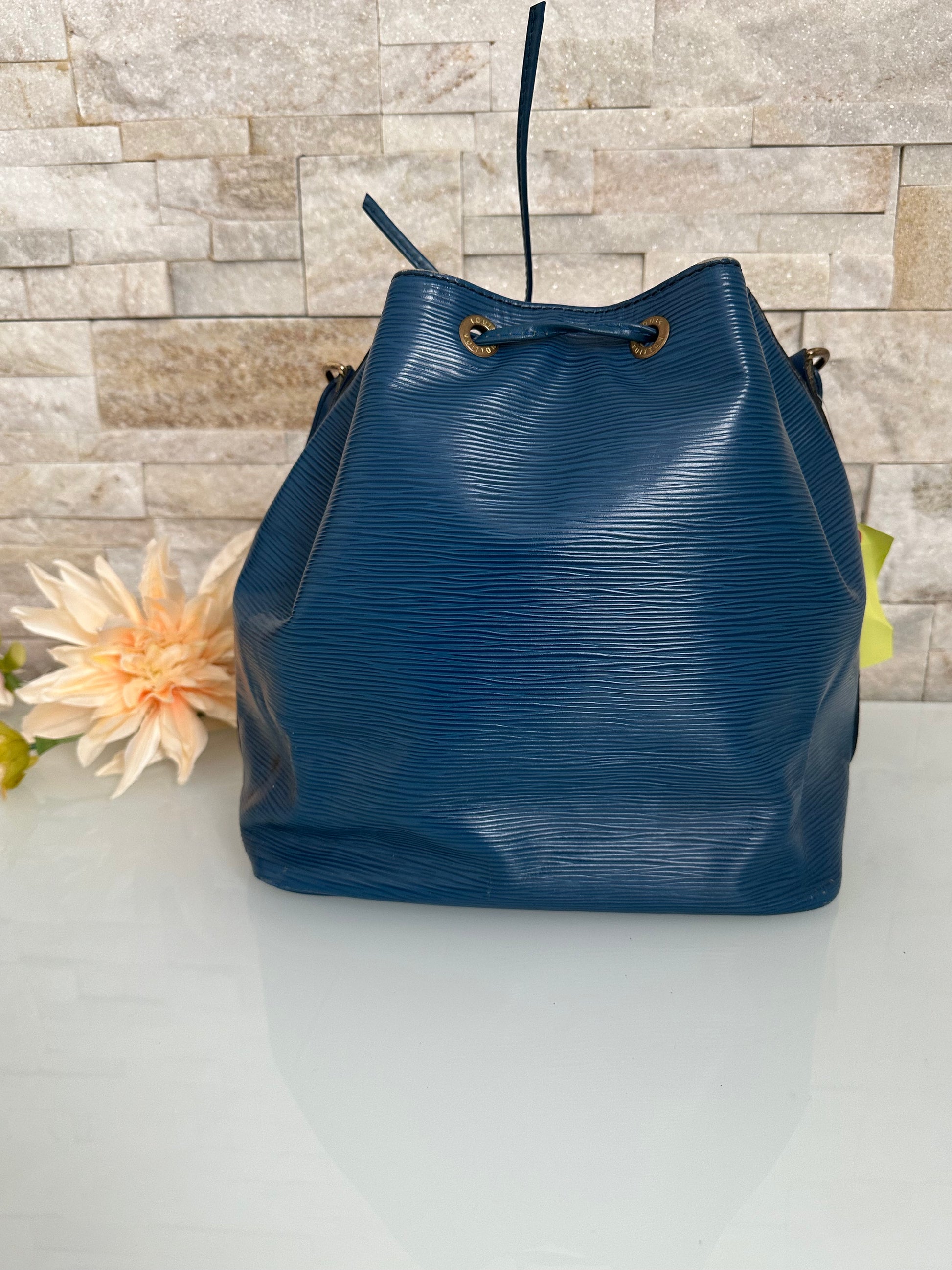 Louis Vuitton Petit Noe Epi