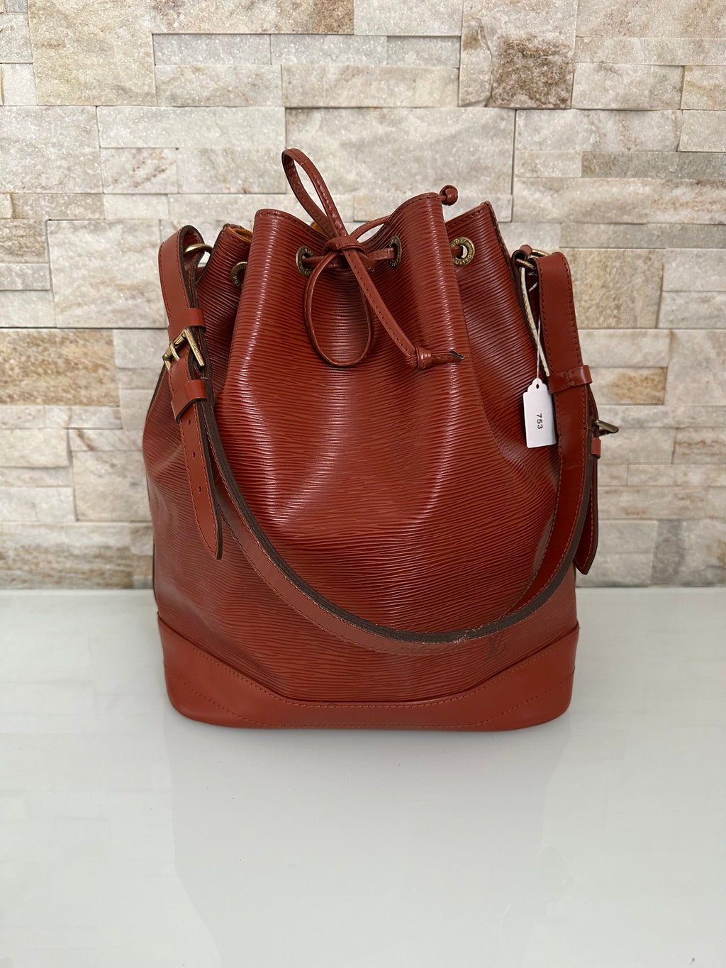 Louis Vuitton Grand Noe Epi