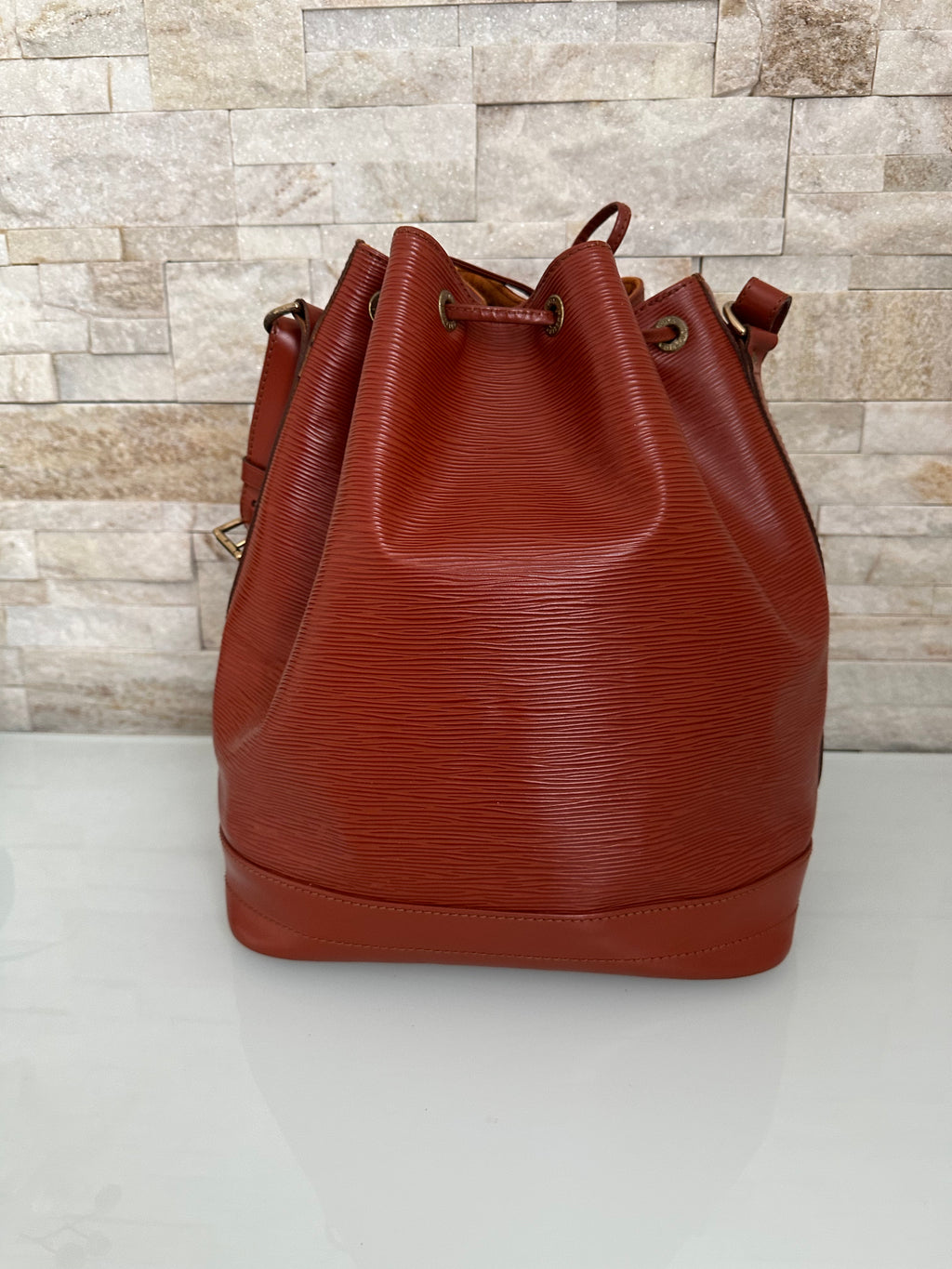 Louis Vuitton Grand Noe Epi