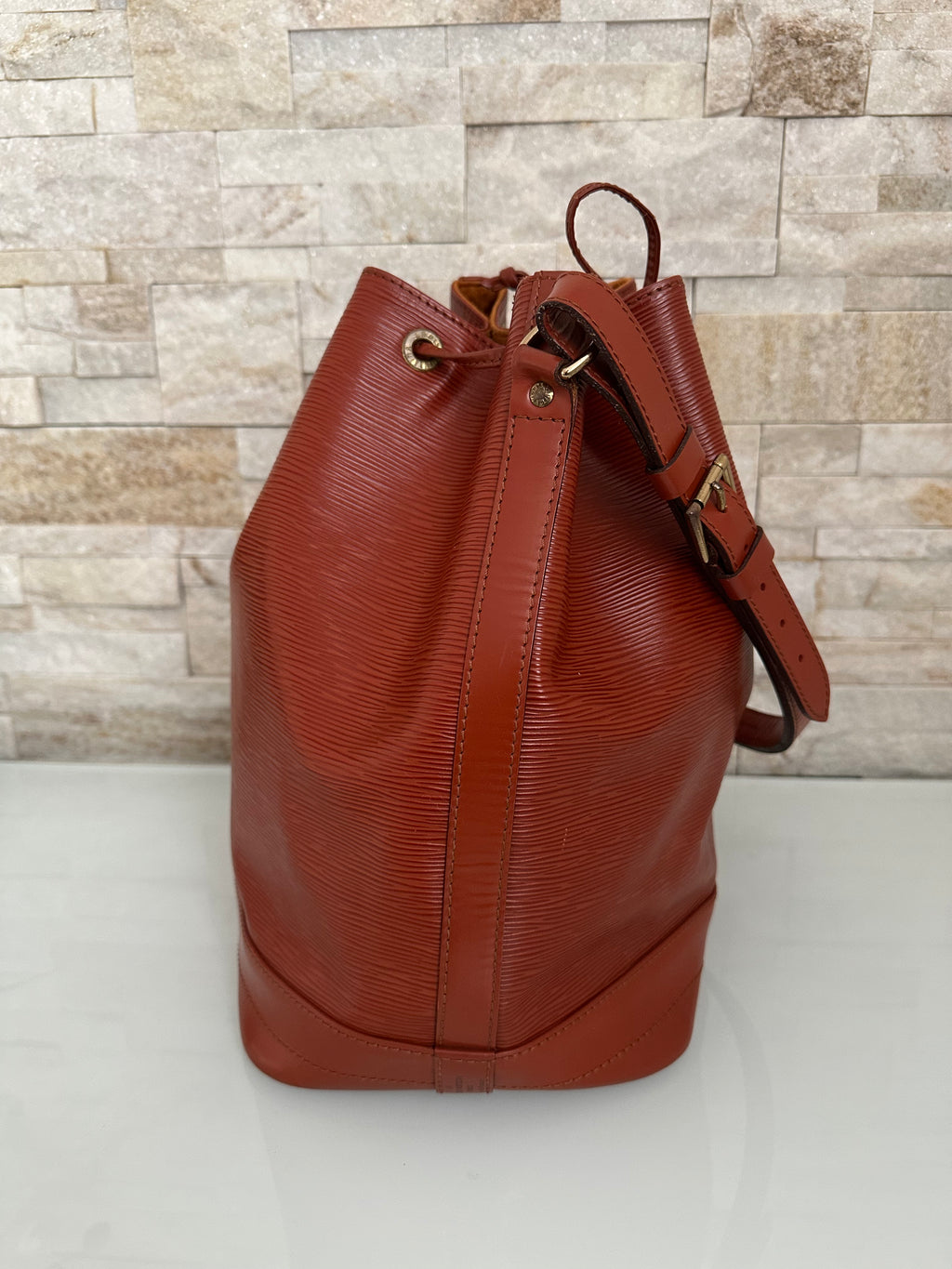 Louis Vuitton Grand Noe Epi